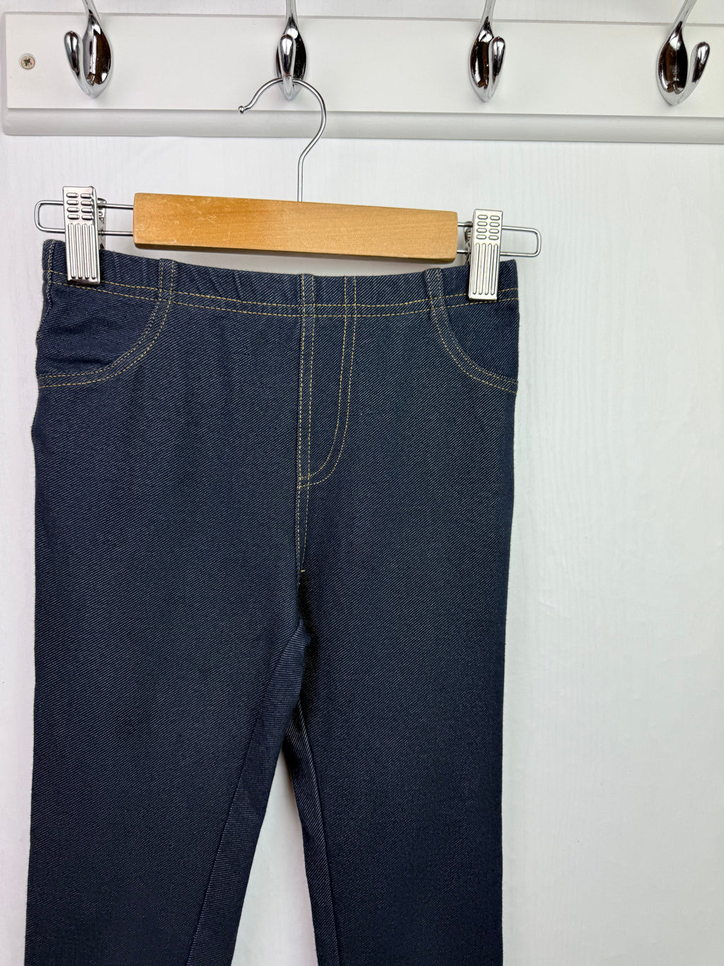 Primark Dark Blue Jeggings - Unisex 6 - 7 Years - Little Ones Preloved. Second Hand Children's & Preloved Baby, Kids, Girls & Boys Clothes. UK online