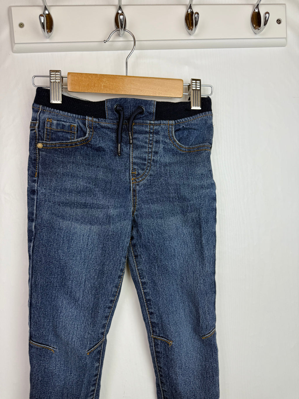 Primark Dark Denim Jeans - Girls 4 - 5 Years - Little Ones Preloved. Second Hand Children's & Preloved Baby, Kids, Girls & Boys Clothes. UK online
