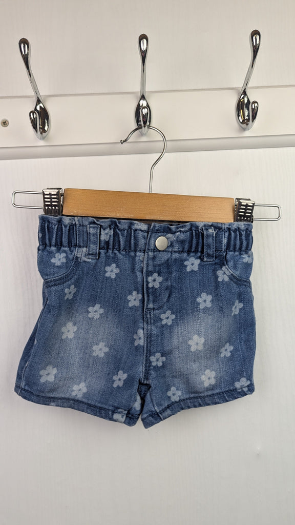 Primark Denim Floral Shorts - Girls 3-6 Months Little Ones Preloved Used, Preloved, Preworn & Second Hand Baby, Kids & Children's Clothing UK Online. Cheap affordable. Brands including Next, Joules, Nutmeg Morrisons, TU, F&F, H&M.