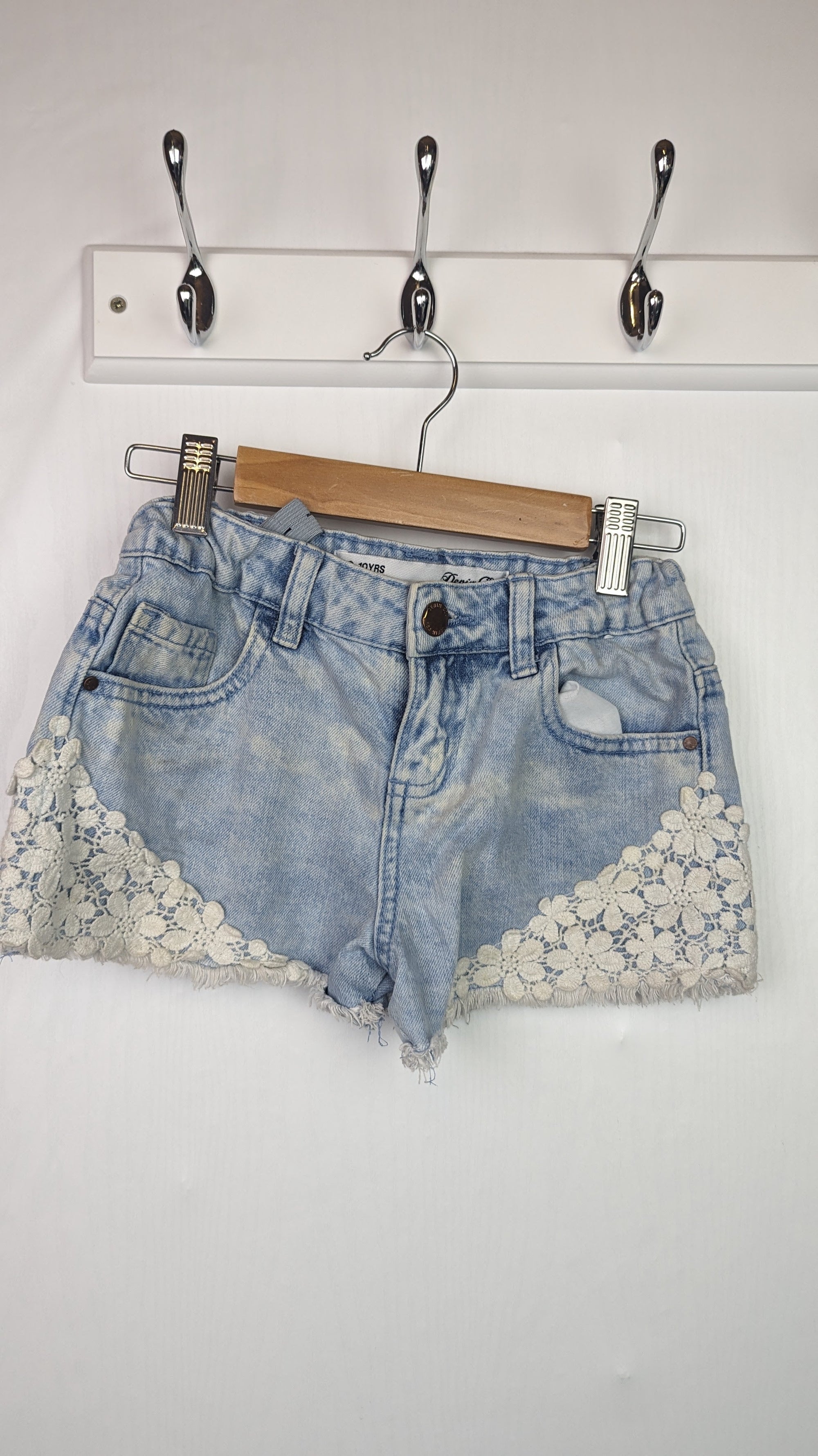 Primark Denim Floral Shorts - Girls 9 - 10 Years - Little Ones Preloved. Second Hand Children's & Preloved Baby, Kids, Girls & Boys Clothes. UK online