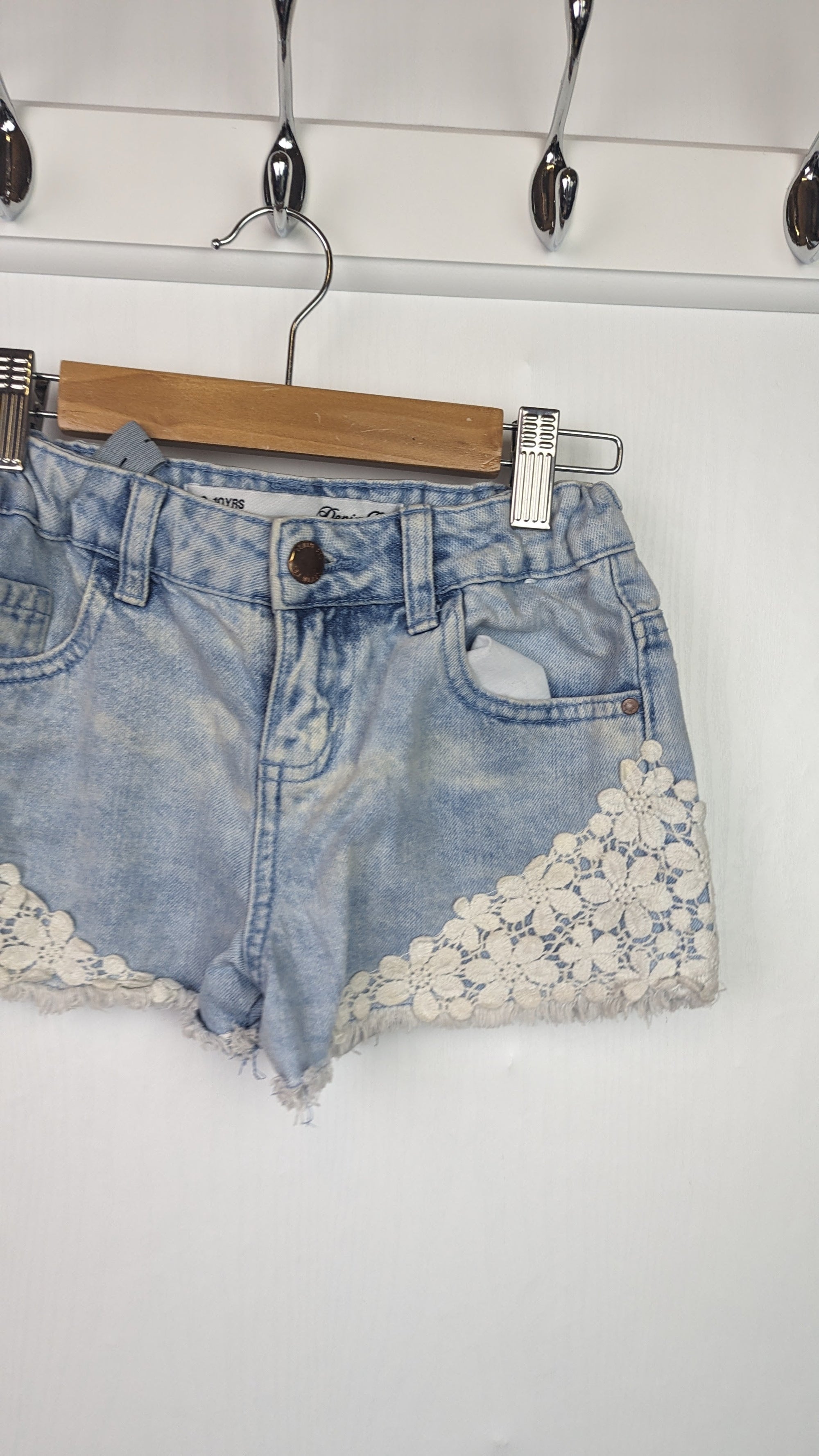 Primark Denim Floral Shorts - Girls 9 - 10 Years - Little Ones Preloved. Second Hand Children's & Preloved Baby, Kids, Girls & Boys Clothes. UK online