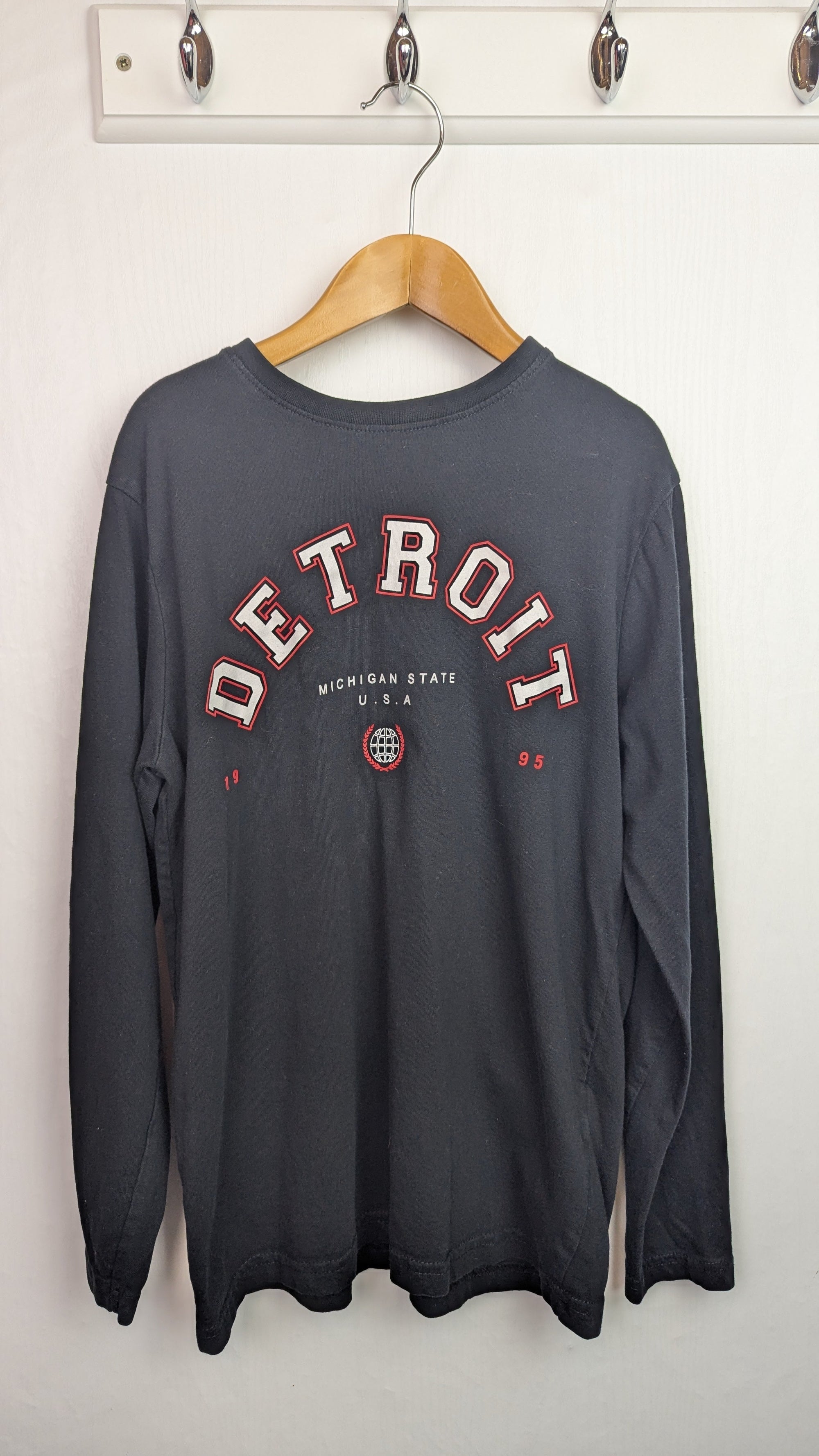 Primark Detroit Long Sleeve Top - Boys 10 - 11 Years - Little Ones Preloved. Second Hand Children's & Preloved Baby, Kids, Girls & Boys Clothes. UK online