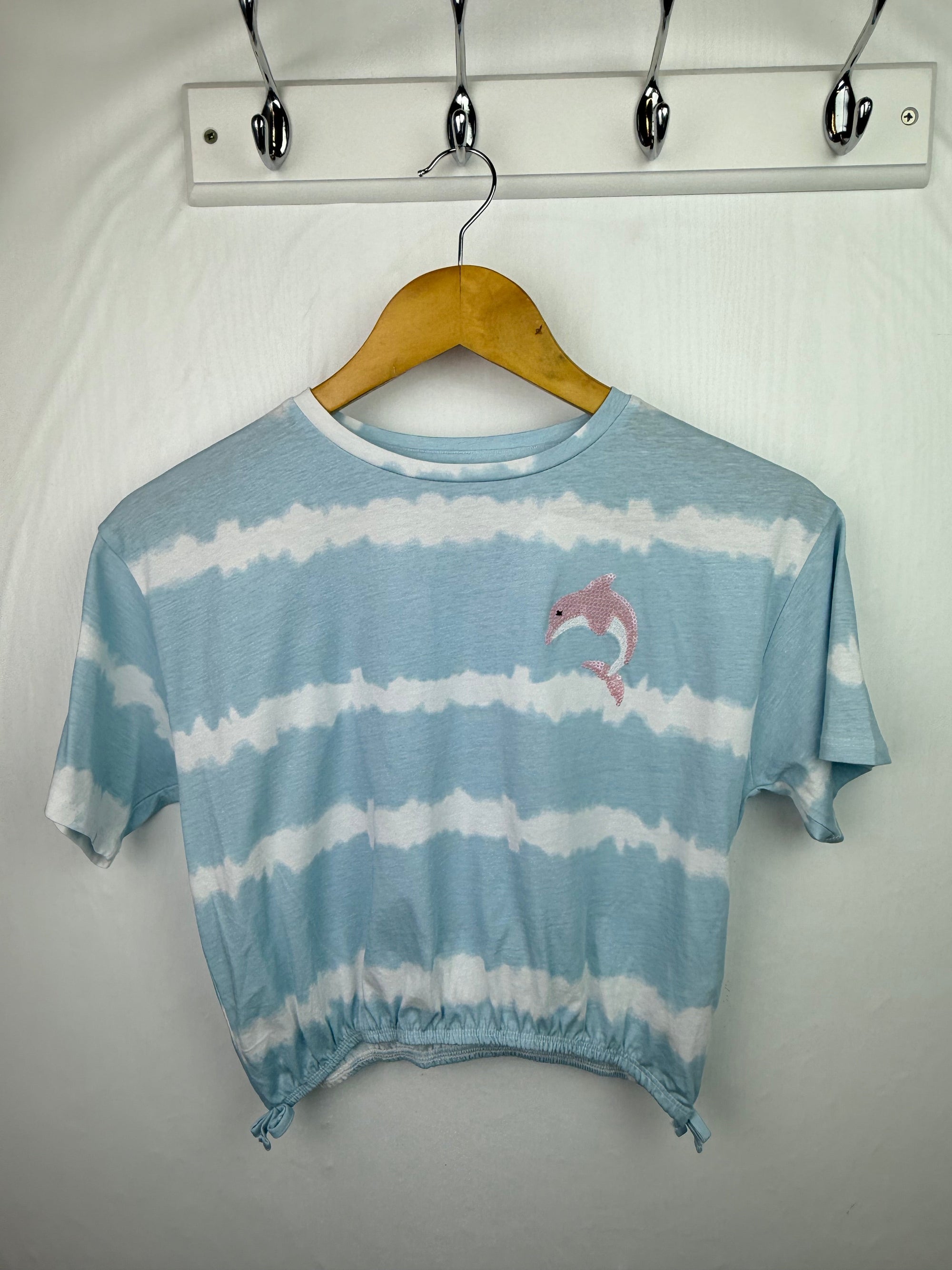 Primark Dolphin Short Sleeve Top - Girls 9 - 10 Years - Little Ones Preloved. Second Hand Children's & Preloved Baby, Kids, Girls & Boys Clothes. UK online