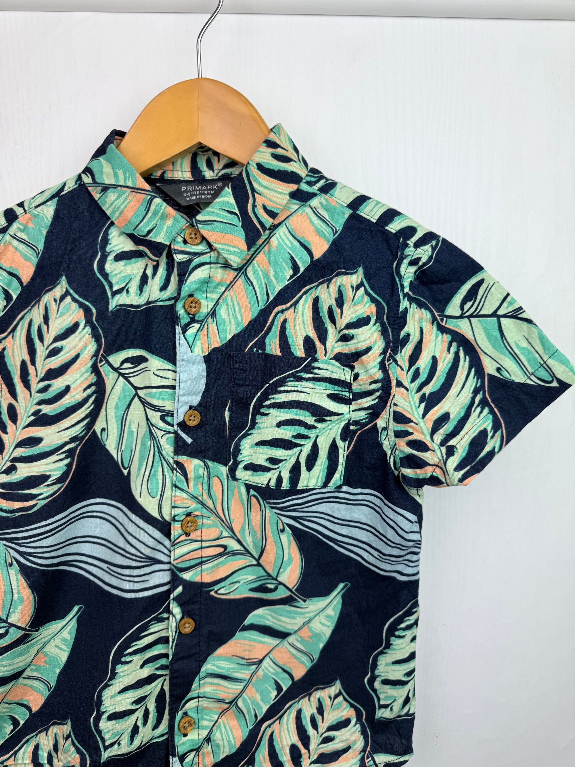 Primark Floral Short Sleeve Top - Boys 4 - 5 Years - Little Ones Preloved. Second Hand Children's & Preloved Baby, Kids, Girls & Boys Clothes. UK online