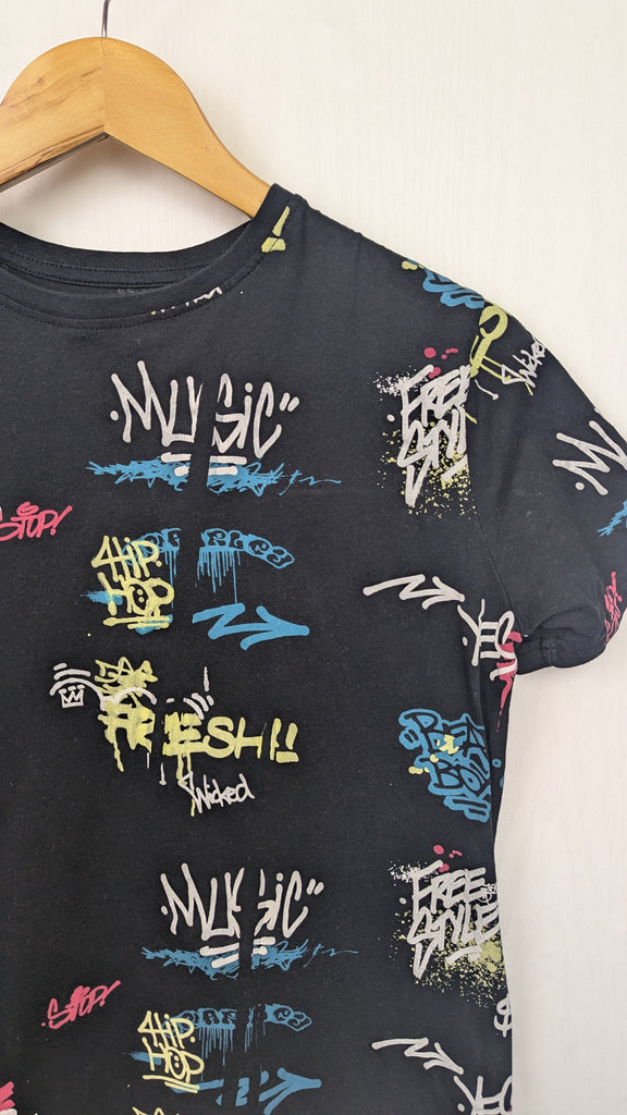 Primark Graffiti Short Sleeve Top - Boys 11-12 Years Primark Used, Preloved, Preworn & Second Hand Baby, Kids & Children's Clothing UK Online. Cheap affordable. Brands including Next, Joules, Nutmeg Morrisons, TU, F&F, H&M.