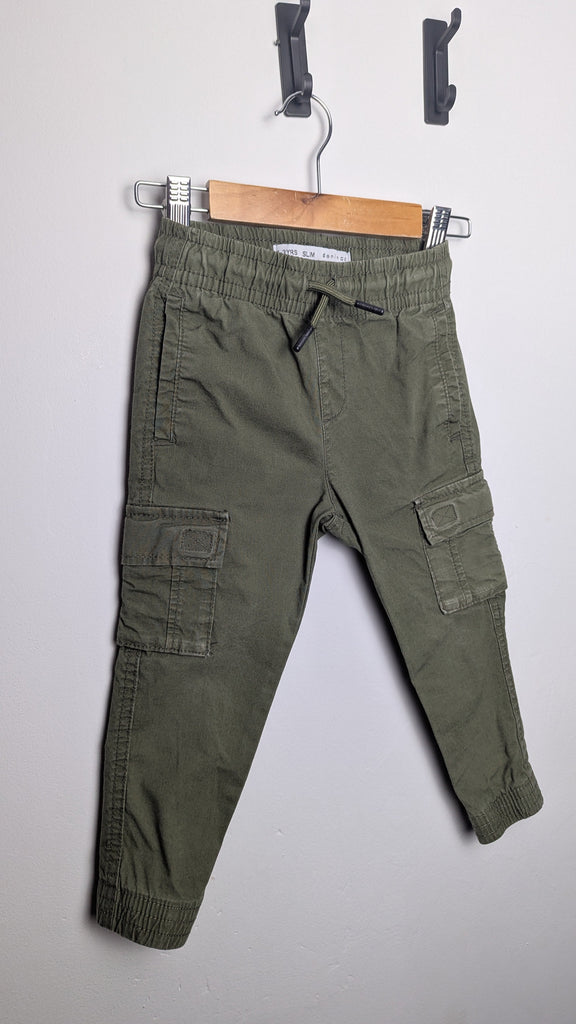 Primark Green Cuffed Cargo Trousers - Boys 2-3 Years Little Ones Preloved Used, Preloved, Preworn & Second Hand Baby, Kids & Children's Clothing UK Online. Cheap affordable. Brands including Next, Joules, Nutmeg Morrisons, TU, F&F, H&M.