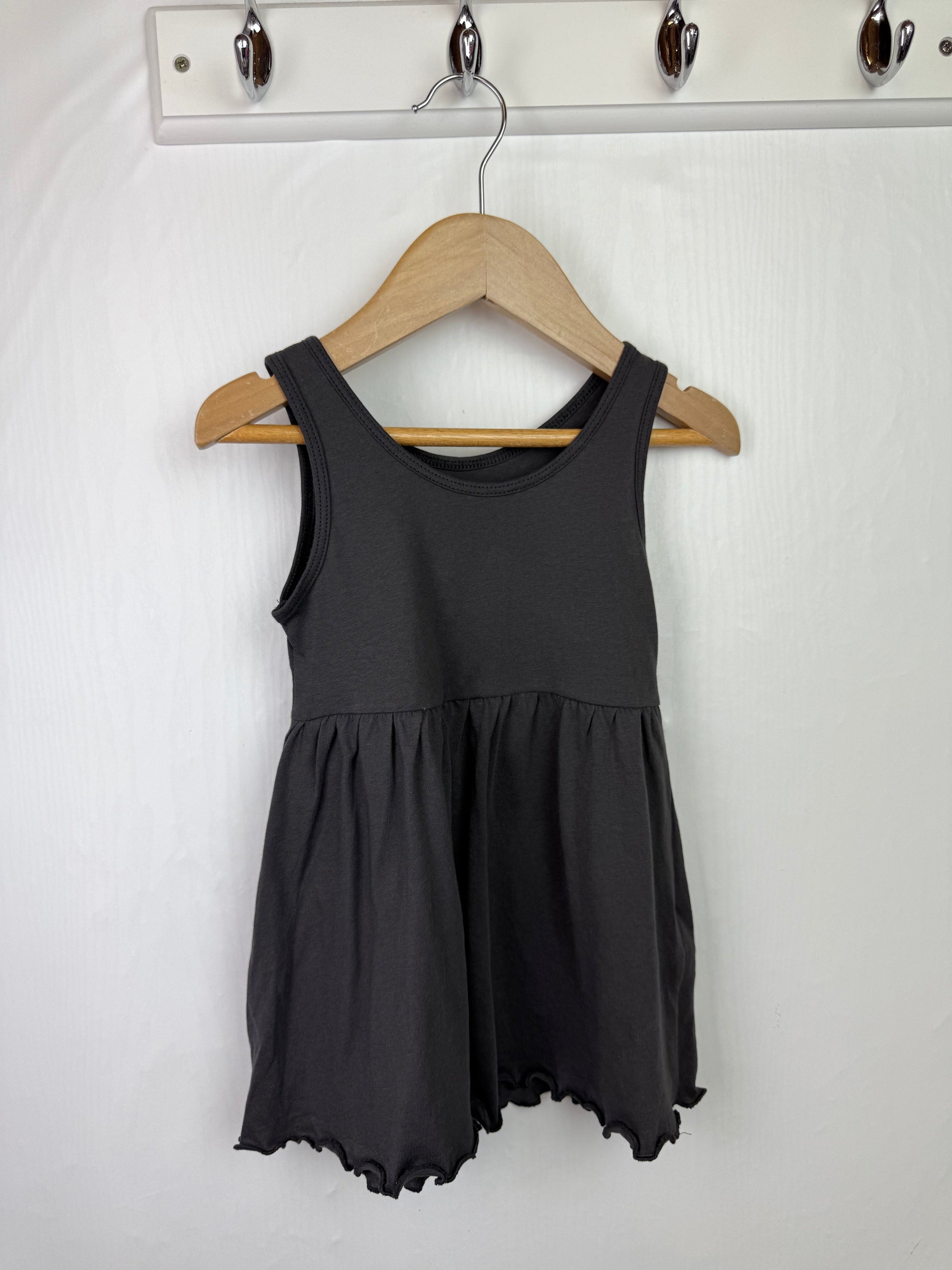 Primark Grey Dress - Girls 9 - 12 Months - Little Ones Preloved. Second Hand Children's & Preloved Baby, Kids, Girls & Boys Clothes. UK online