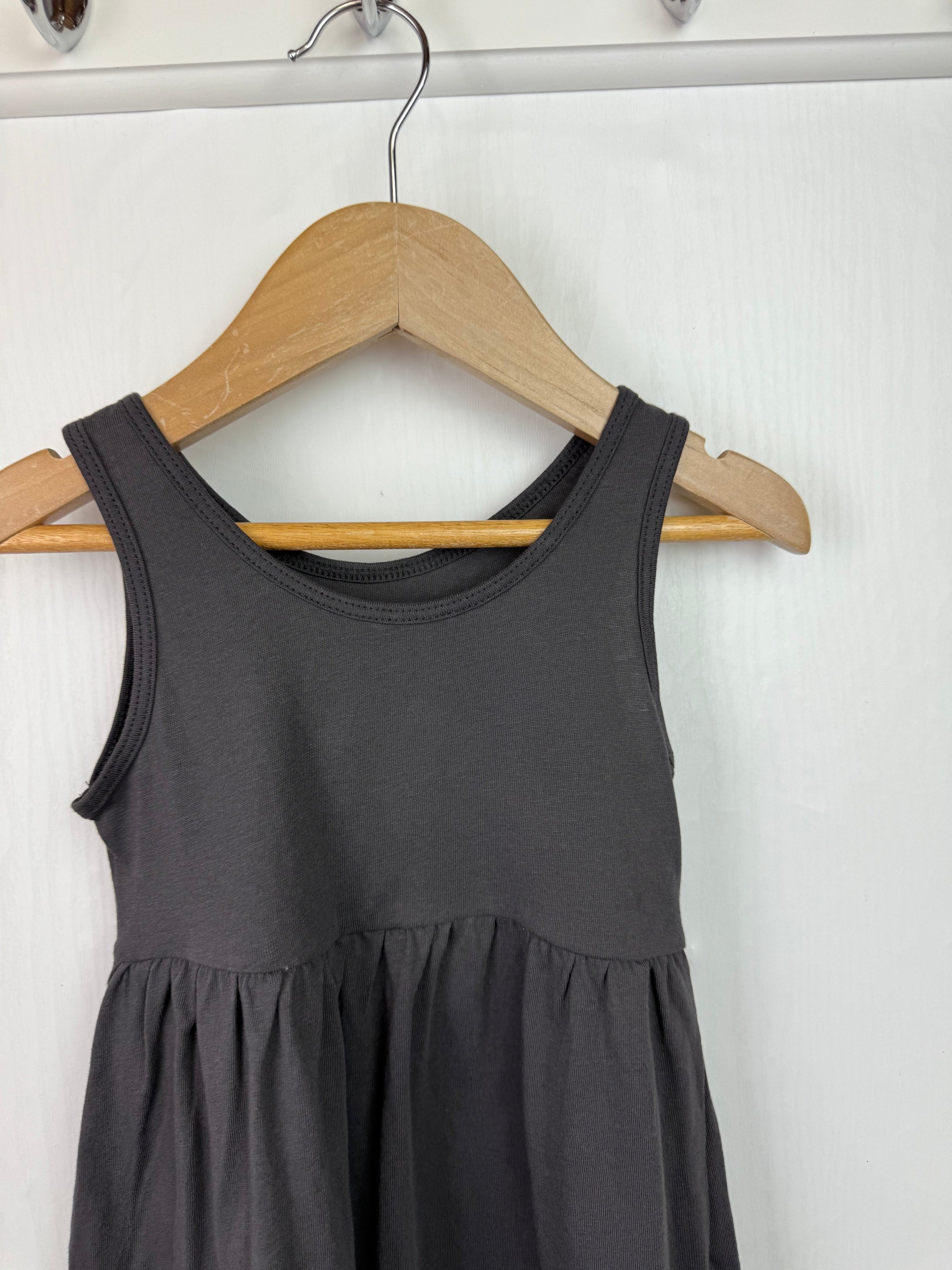 Primark Grey Dress - Girls 9 - 12 Months - Little Ones Preloved. Second Hand Children's & Preloved Baby, Kids, Girls & Boys Clothes. UK online