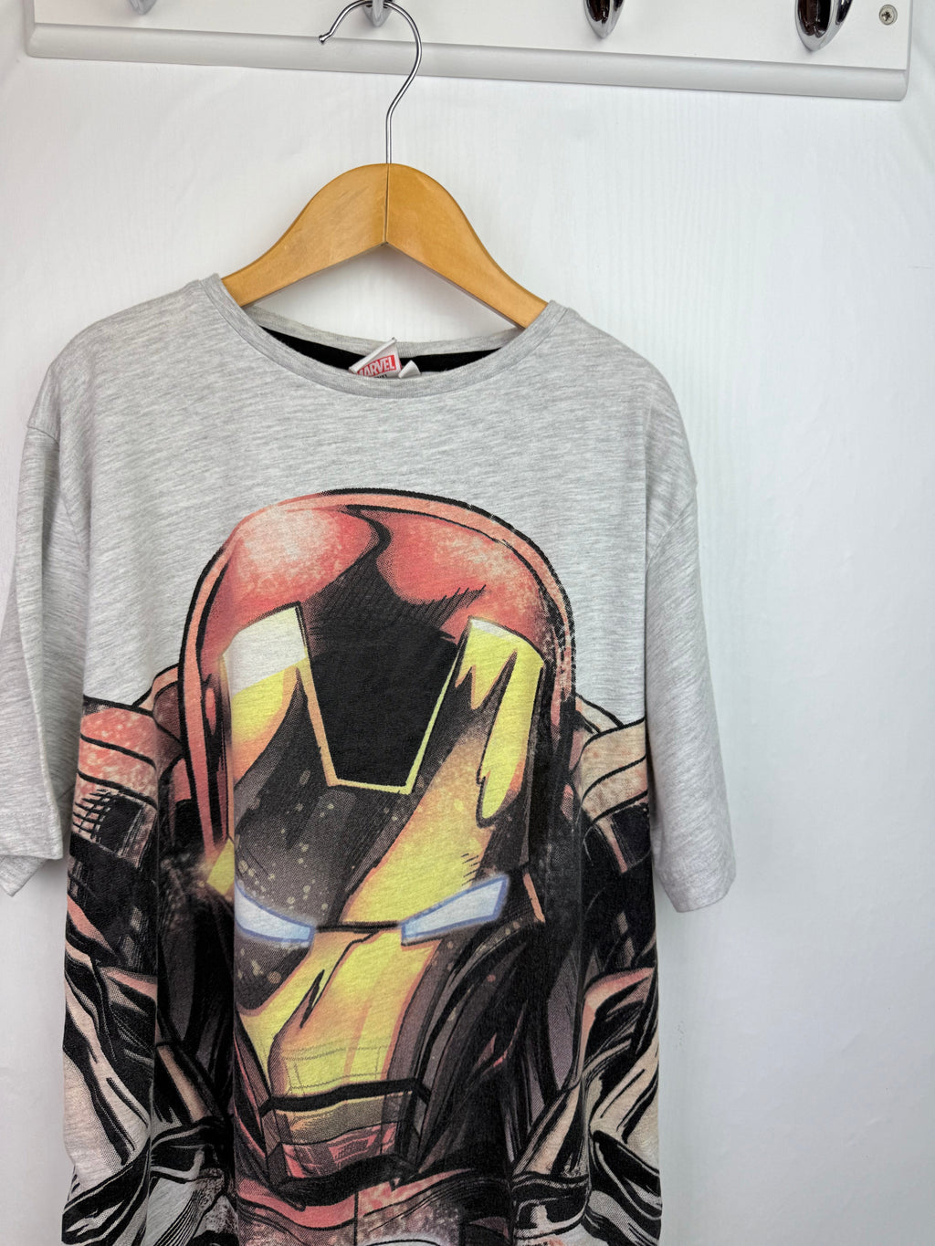 Primark Grey Iron Man Top - Girls 12 - 13 Years - Little Ones Preloved. Second Hand Children's & Preloved Baby, Kids, Girls & Boys Clothes. UK online
