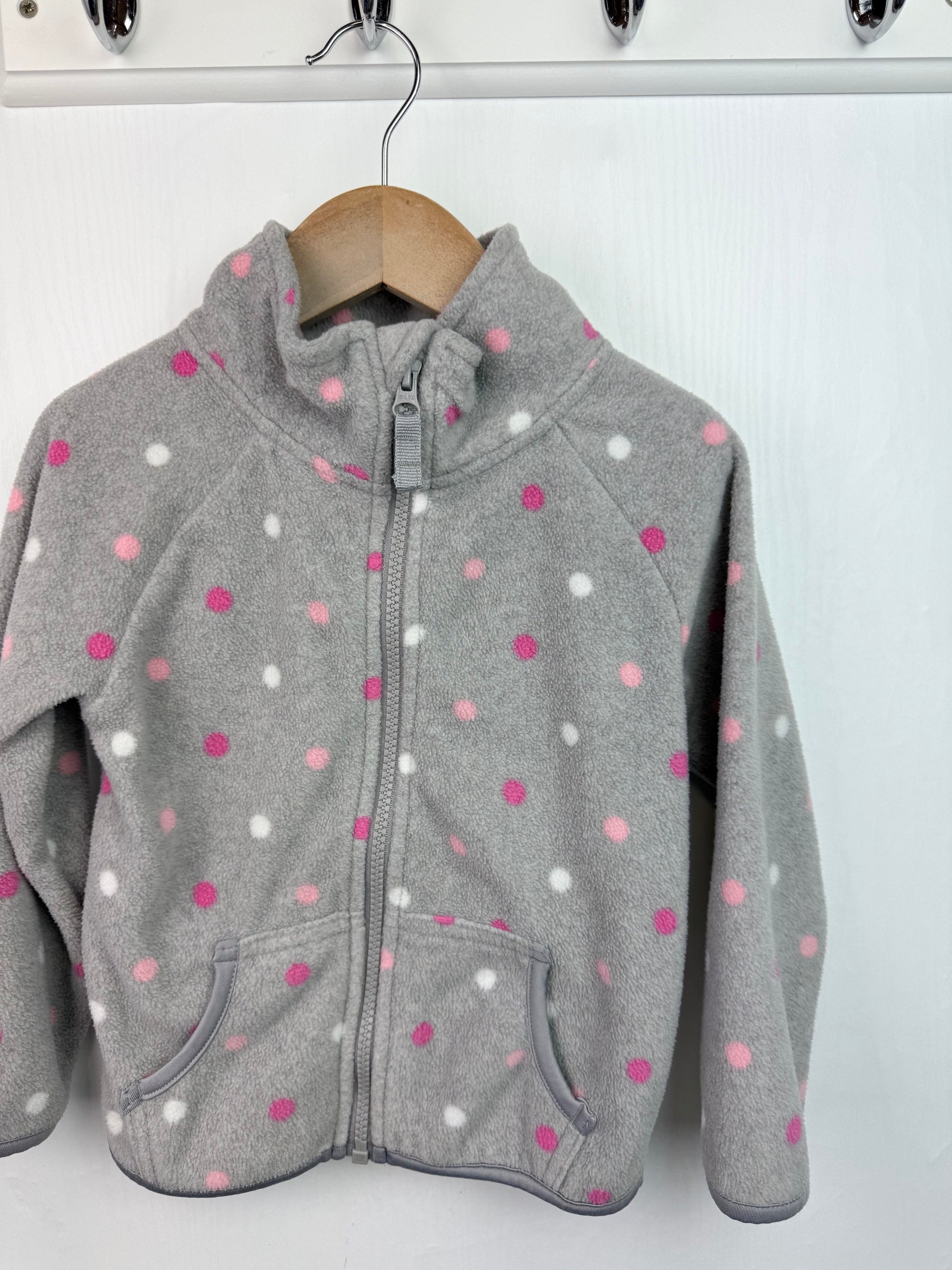 Primark Grey Polka Dot Fleece - Girls 3 - 4 Years - Little Ones Preloved. Second Hand Children's & Preloved Baby, Kids, Girls & Boys Clothes. UK online