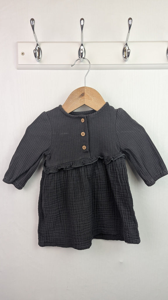 Primark Grey Ribbed Dress - Girls 3-6 Months Little Ones Preloved Used, Preloved, Preworn & Second Hand Baby, Kids & Children's Clothing UK Online. Cheap affordable. Brands including Next, Joules, Nutmeg Morrisons, TU, F&F, H&M.