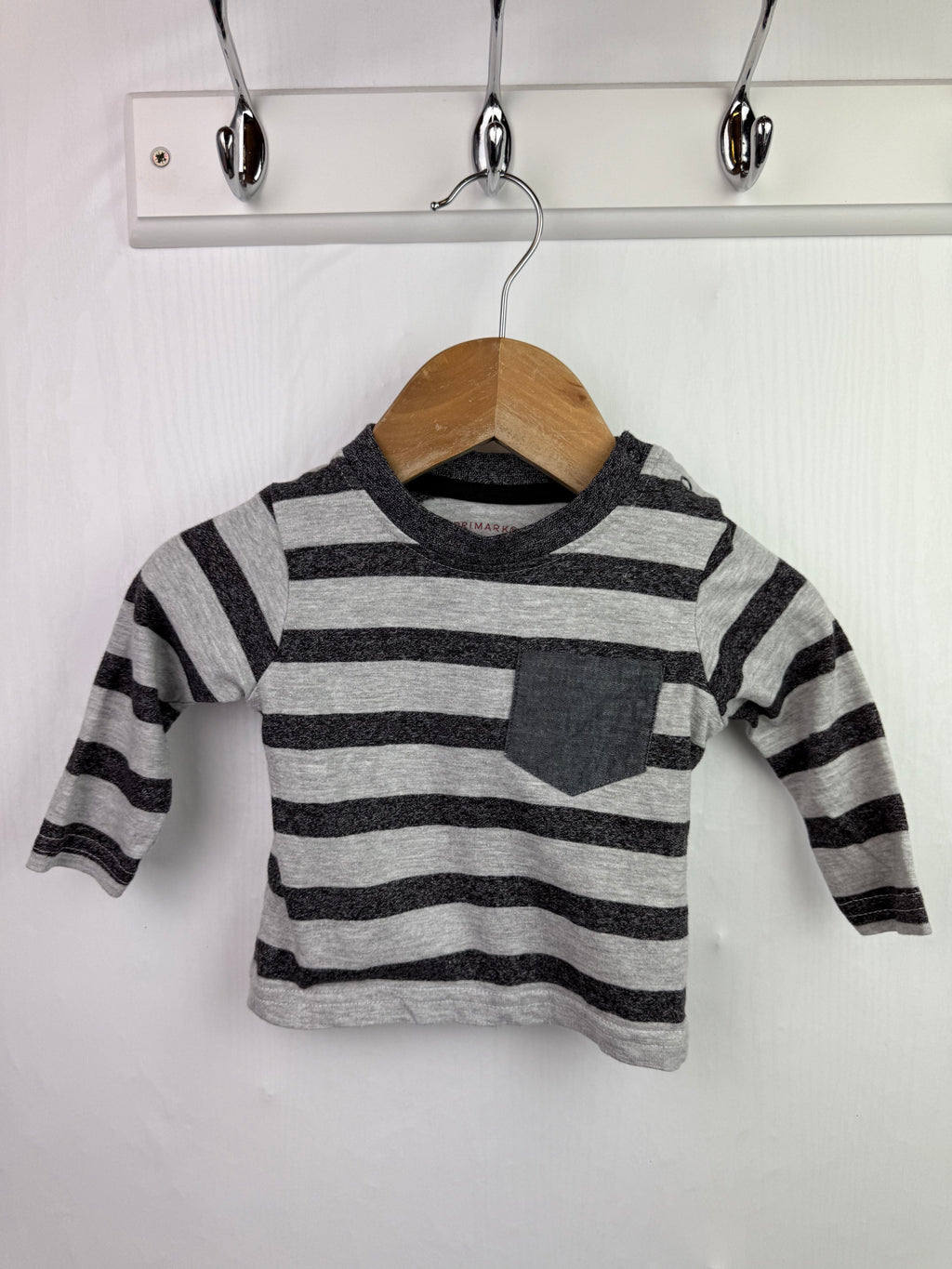 Primark Grey Striped Top - Boys 0 - 3 Months - Little Ones Preloved. Second Hand Children's & Preloved Baby, Kids, Girls & Boys Clothes. UK online
