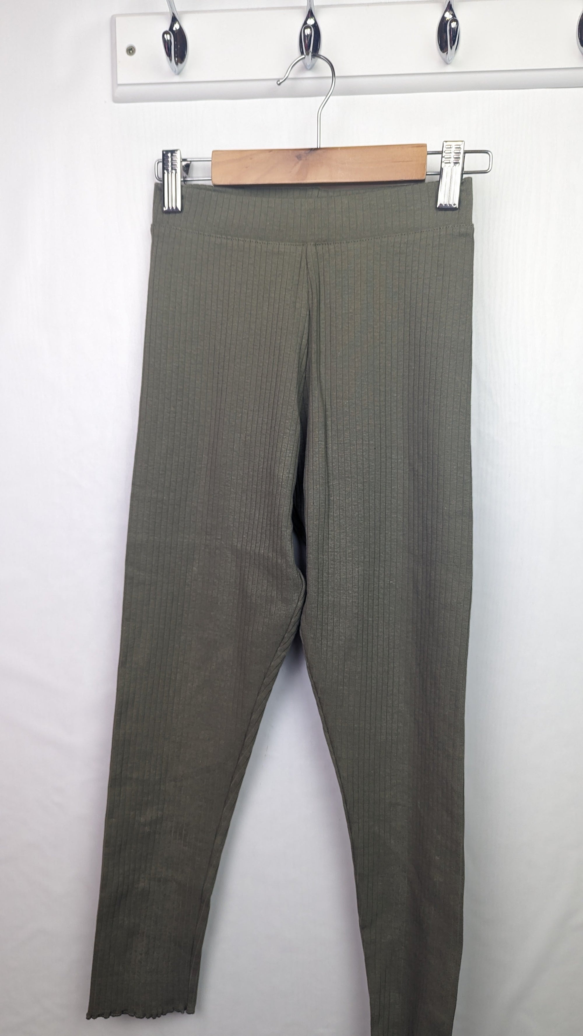 Primark Khaki Ribbed Leggings - Girls 9 - 10 Years - Little Ones Preloved. Second Hand Children's & Preloved Baby, Kids, Girls & Boys Clothes. UK online