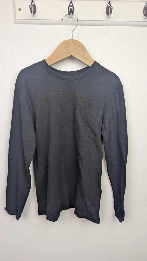 Primark Long Sleeve Black Top - Unisex 6-7 Years Primark Used, Preloved, Preworn & Second Hand Baby, Kids & Children's Clothing UK Online. Cheap affordable. Brands including Next, Joules, Nutmeg Morrisons, TU, F&F, H&M.