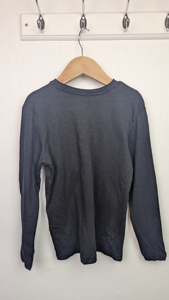 Primark Long Sleeve Black Top - Unisex 6-7 Years Primark Used, Preloved, Preworn & Second Hand Baby, Kids & Children's Clothing UK Online. Cheap affordable. Brands including Next, Joules, Nutmeg Morrisons, TU, F&F, H&M.