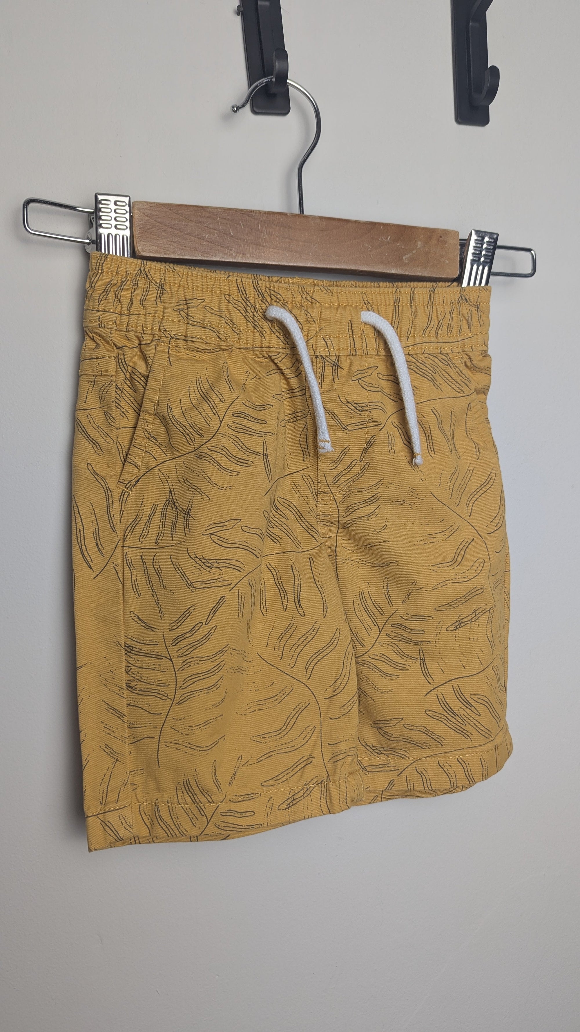 Primark Mustard Leaf Shorts - Boys 9 - 12 Months - Little Ones Preloved. Second Hand Children's & Preloved Baby, Kids, Girls & Boys Clothes. UK online