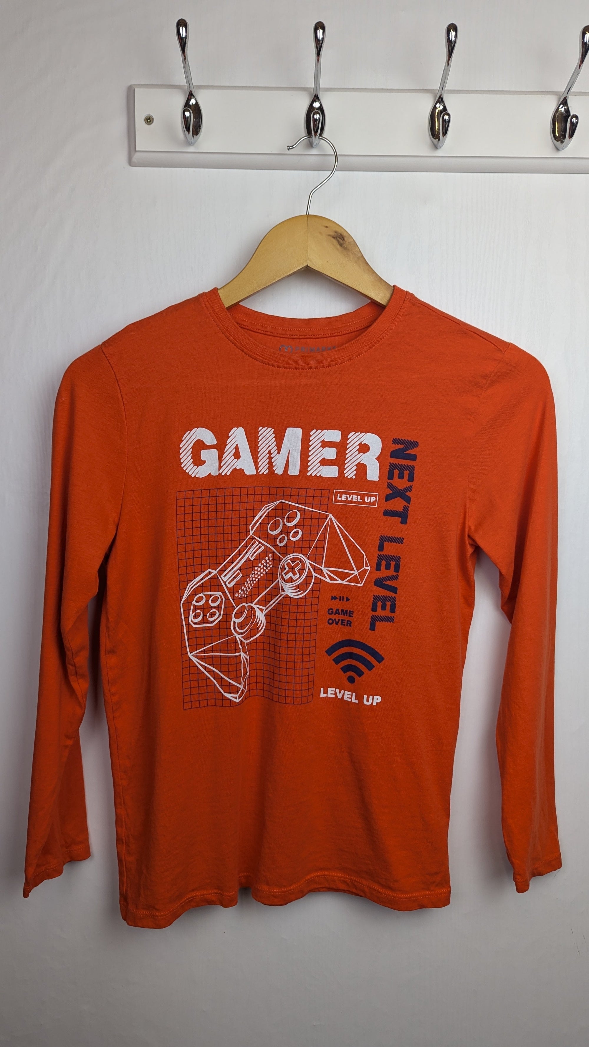 Primark Orange Gamer Top - Boys 10 - 11 Years - Little Ones Preloved. Second Hand Children's & Preloved Baby, Kids, Girls & Boys Clothes. UK online