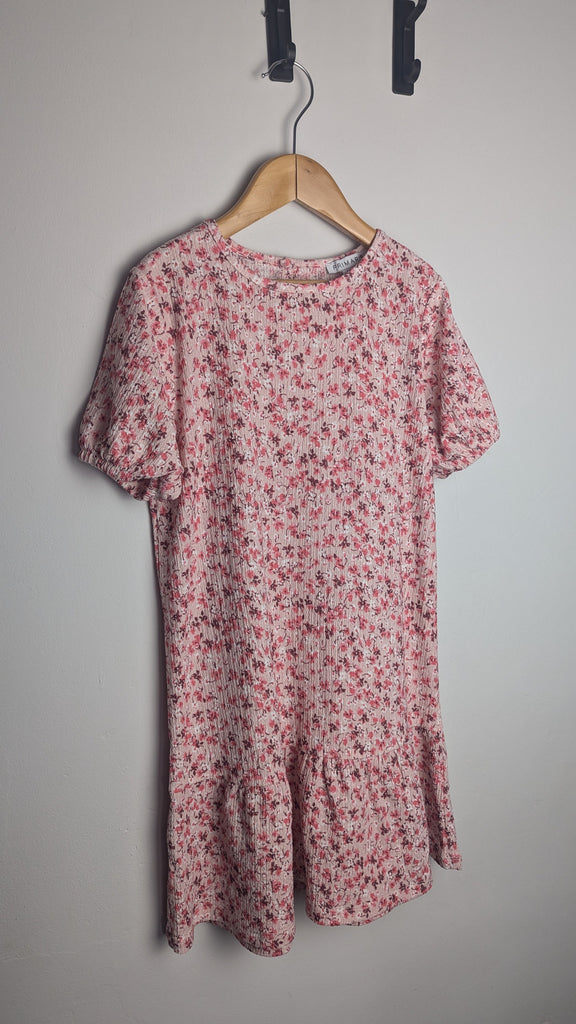 Primark Pink Floral Dress - Girls 7-8 Years Little Ones Preloved Used, Preloved, Preworn & Second Hand Baby, Kids & Children's Clothing UK Online. Cheap affordable. Brands including Next, Joules, Nutmeg Morrisons, TU, F&F, H&M.