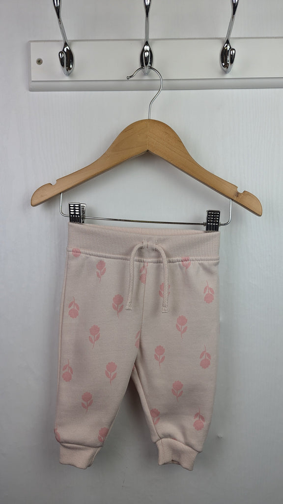 Primark Pink Floral Jogging Bottoms - Girls 3-6 Months Little Ones Preloved Used, Preloved, Preworn & Second Hand Baby, Kids & Children's Clothing UK Online. Cheap affordable. Brands including Next, Joules, Nutmeg Morrisons, TU, F&F, H&M.