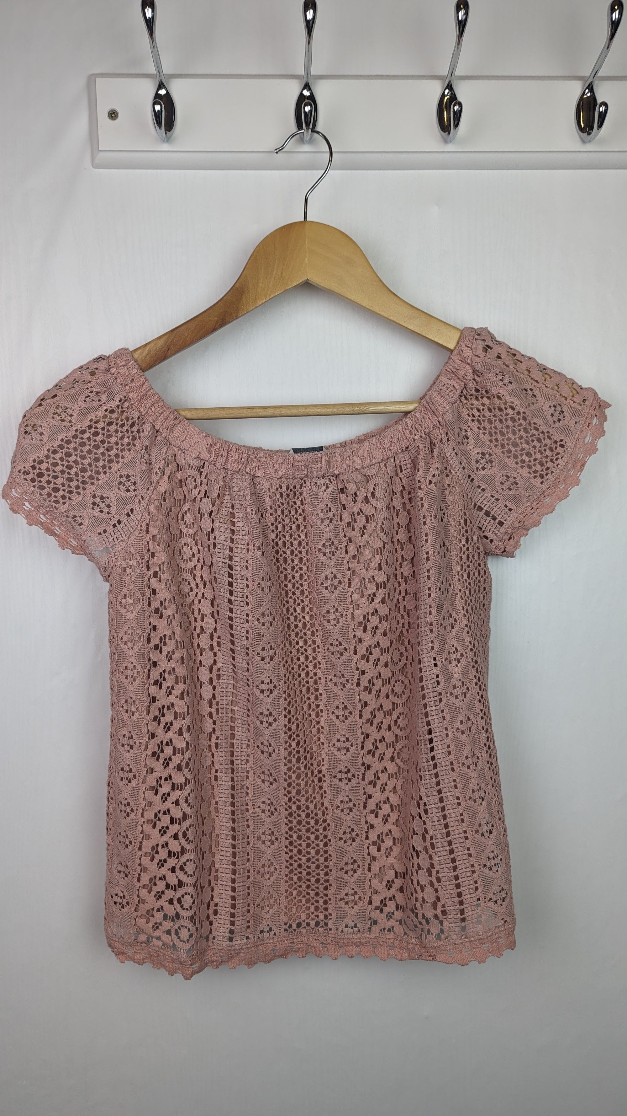 Primark Pink Mesh Top - Girls 12 - 13 Years - Little Ones Preloved. Second Hand Children's & Preloved Baby, Kids, Girls & Boys Clothes. UK online
