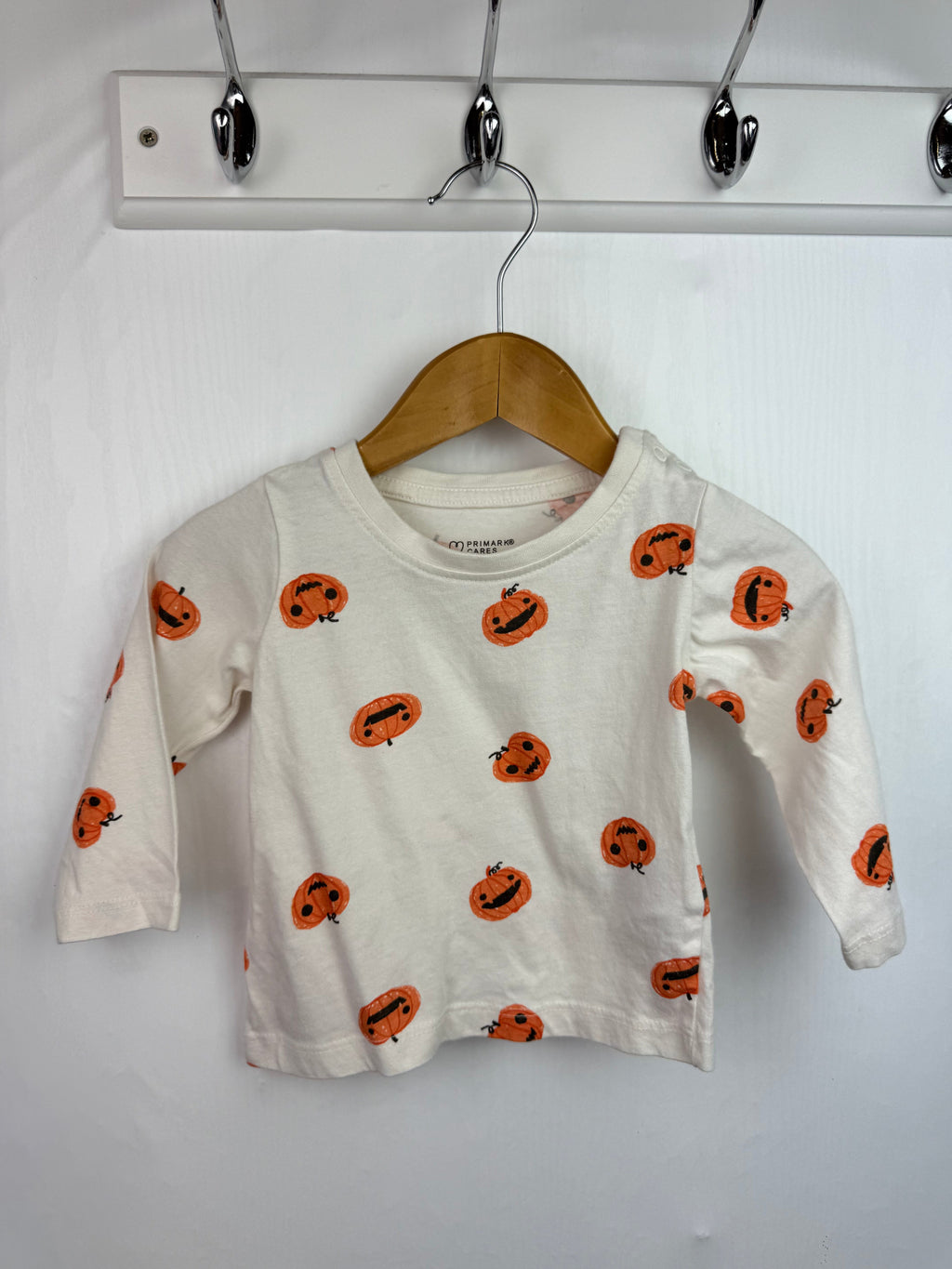 Primark Pumpkin Long Sleeve Top - Unisex 3 - 6 Months - Little Ones Preloved. Second Hand Children's & Preloved Baby, Kids, Girls & Boys Clothes. UK online
