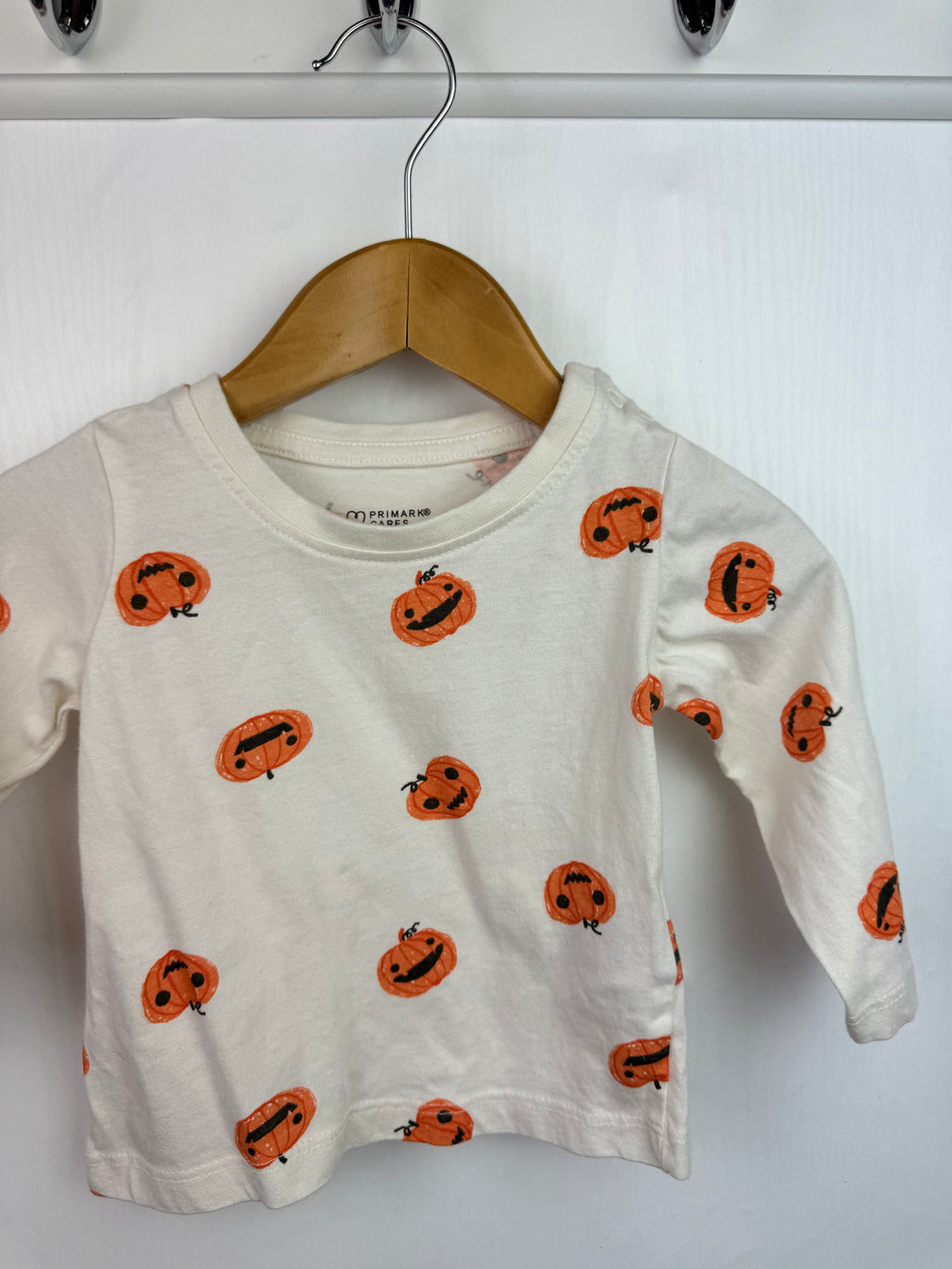 Primark Pumpkin Long Sleeve Top - Unisex 3 - 6 Months - Little Ones Preloved. Second Hand Children's & Preloved Baby, Kids, Girls & Boys Clothes. UK online