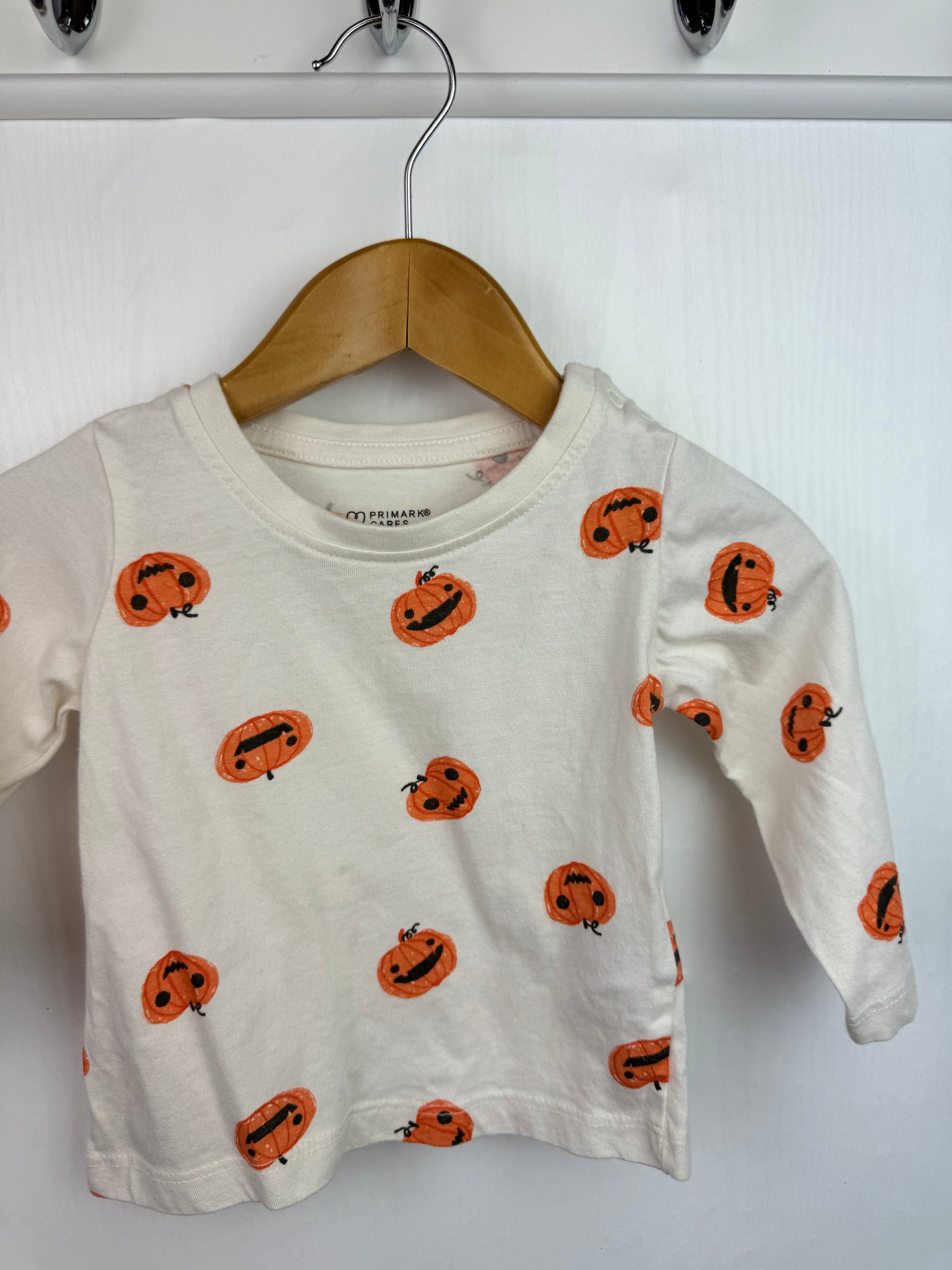 Primark Pumpkin Long Sleeve Top - Unisex 3 - 6 Months - Little Ones Preloved. Second Hand Children's & Preloved Baby, Kids, Girls & Boys Clothes. UK online