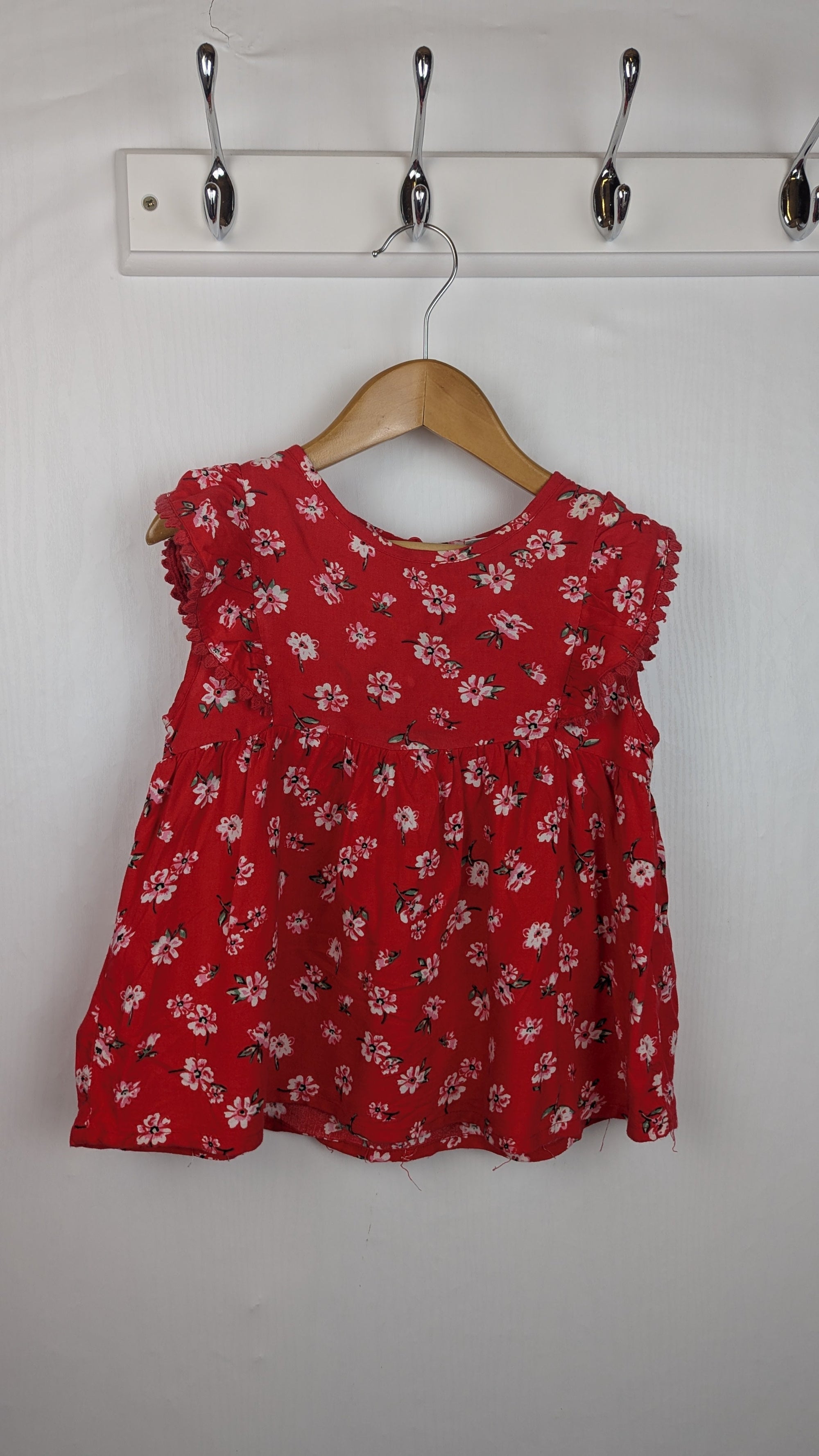 Primark Red Floral Sleeveless Top - Girls 5 - 6 Years - Little Ones Preloved. Second Hand Children's & Preloved Baby, Kids, Girls & Boys Clothes. UK online