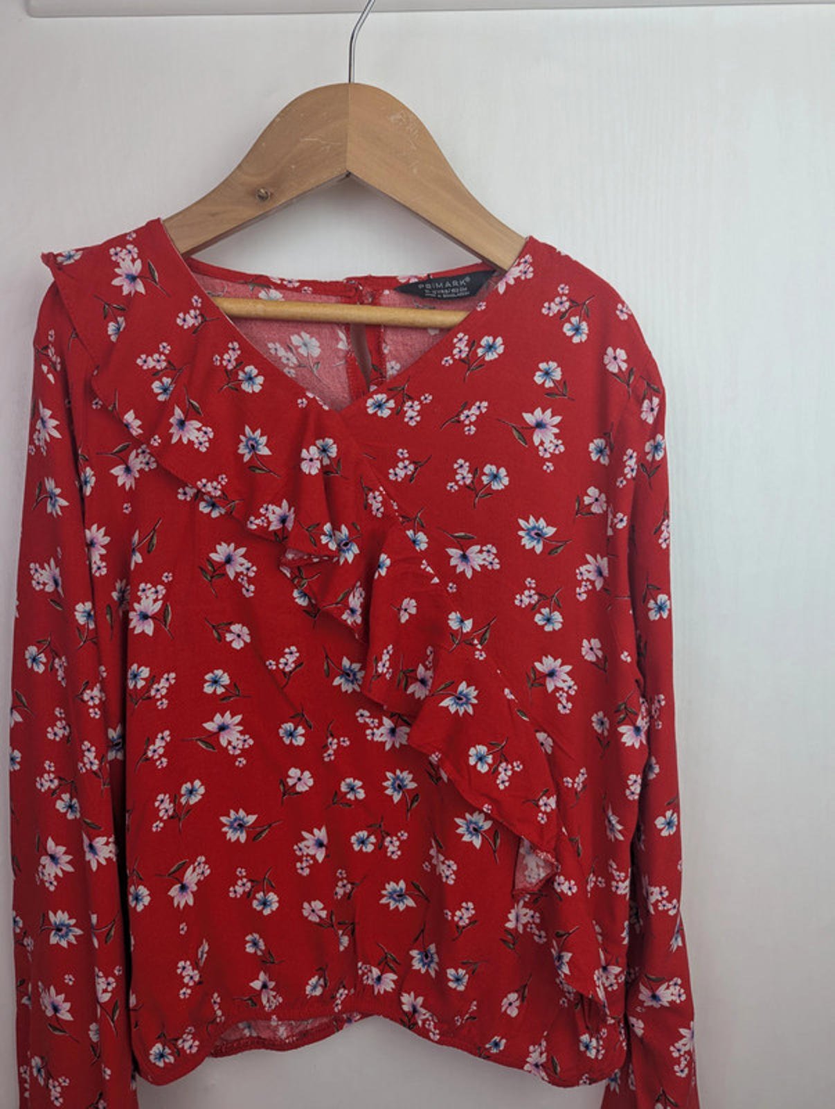 Primark Red Floral Top - Girls 11 - 12 Years - Little Ones Preloved. Second Hand Children's & Preloved Baby, Kids, Girls & Boys Clothes. UK online