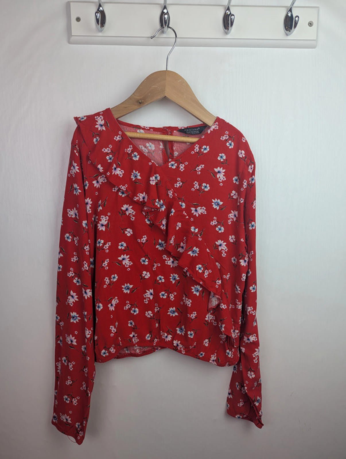 Primark Red Floral Top - Girls 11 - 12 Years - Little Ones Preloved. Second Hand Children's & Preloved Baby, Kids, Girls & Boys Clothes. UK online