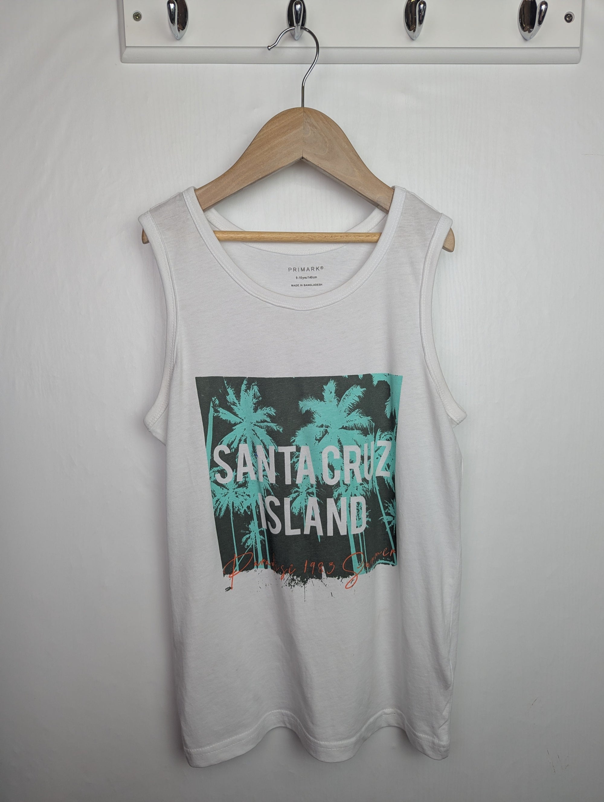 Primark Santa Cruz Vest Top - Boys 9 - 10 Years - Little Ones Preloved. Second Hand Children's & Preloved Baby, Kids, Girls & Boys Clothes. UK online