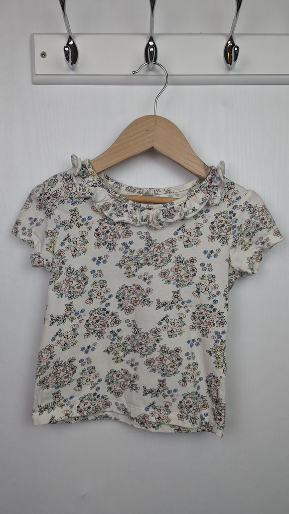 Primark Short Sleeve Floral Top- Girls 2-3 Years Primark Used, Preloved, Preworn & Second Hand Baby, Kids & Children's Clothing UK Online. Cheap affordable. Brands including Next, Joules, Nutmeg Morrisons, TU, F&F, H&M.