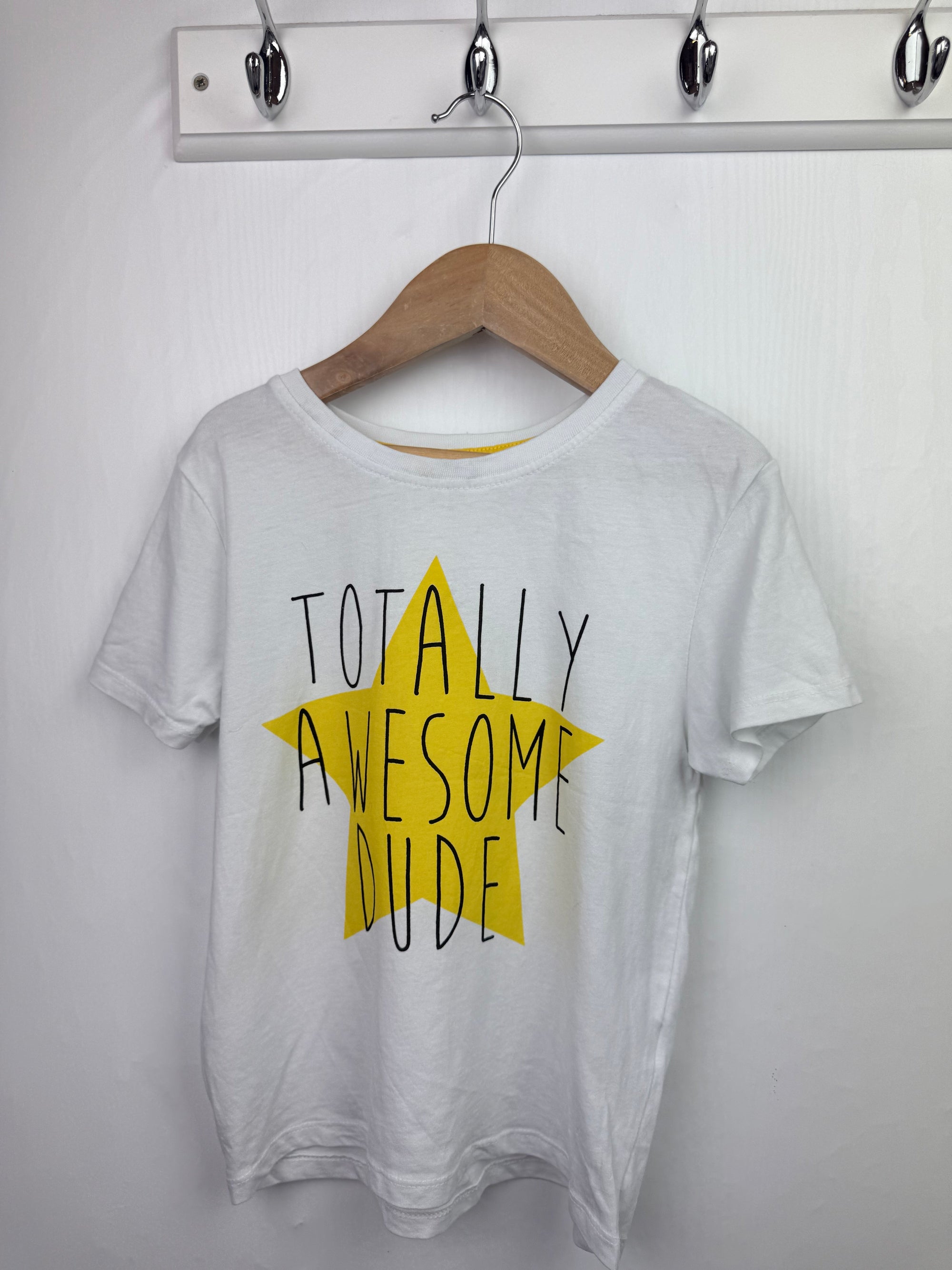 Primark Totally Awesome Dude Top - Boys 5 - 6 Years - Little Ones Preloved. Second Hand Children's & Preloved Baby, Kids, Girls & Boys Clothes. UK online