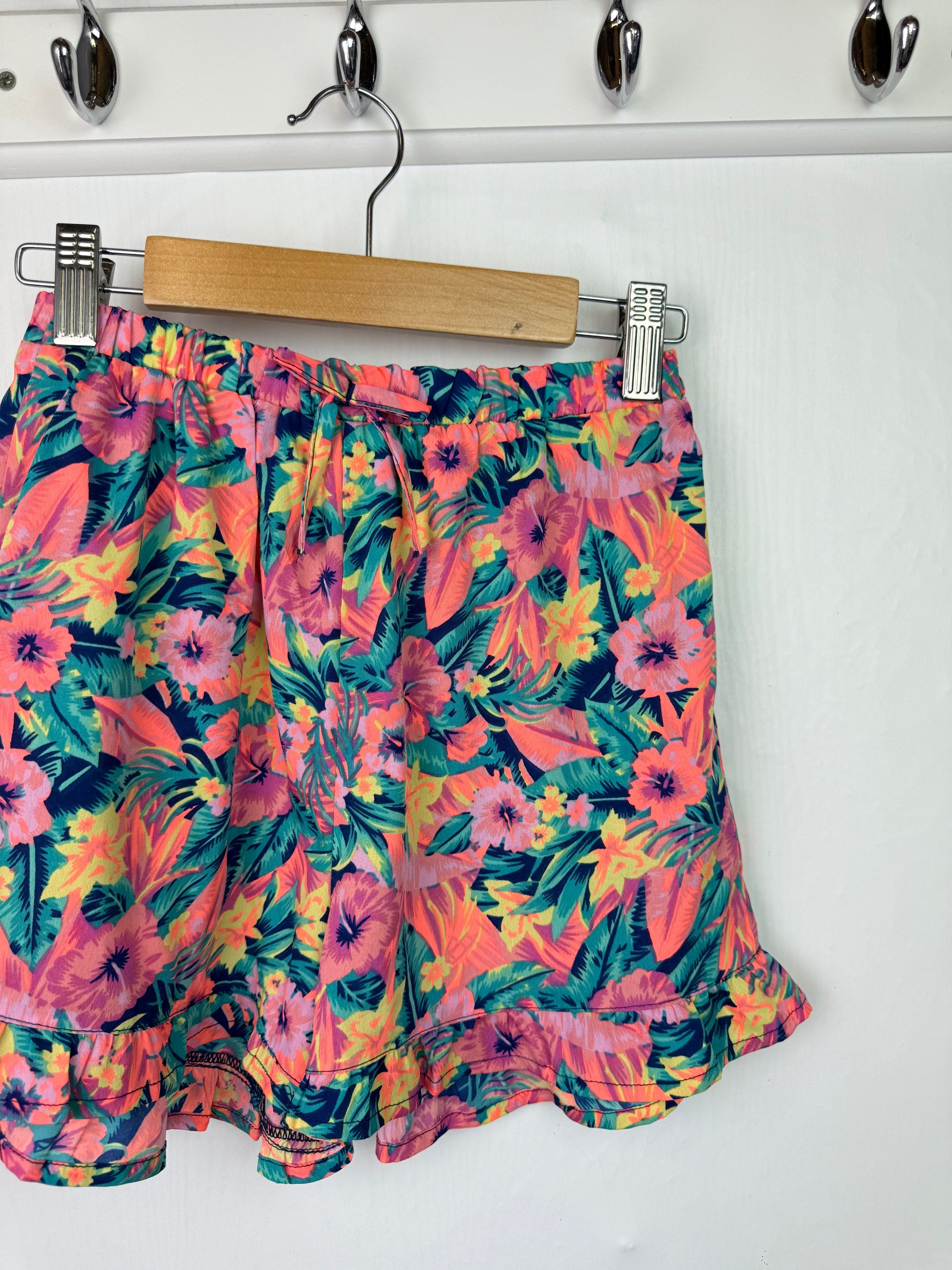 Primark Tropical Floral Shorts - Girls 11 - 12 Years - Little Ones Preloved. Second Hand Children's & Preloved Baby, Kids, Girls & Boys Clothes. UK online