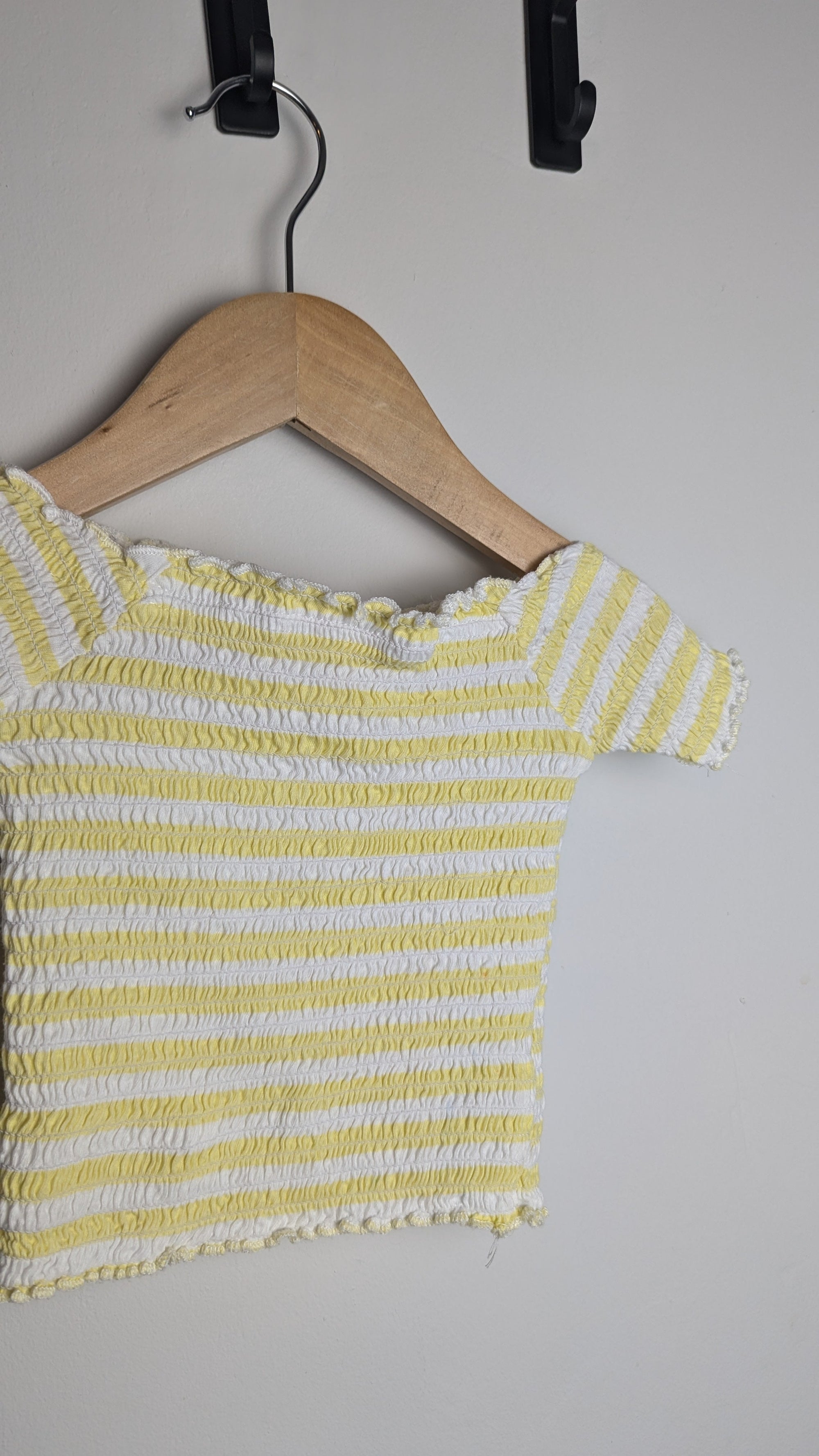 Primark Yellow & White Stretchy Top - Girls 3 - 4 Years - Little Ones Preloved. Second Hand Children's & Preloved Baby, Kids, Girls & Boys Clothes. UK online