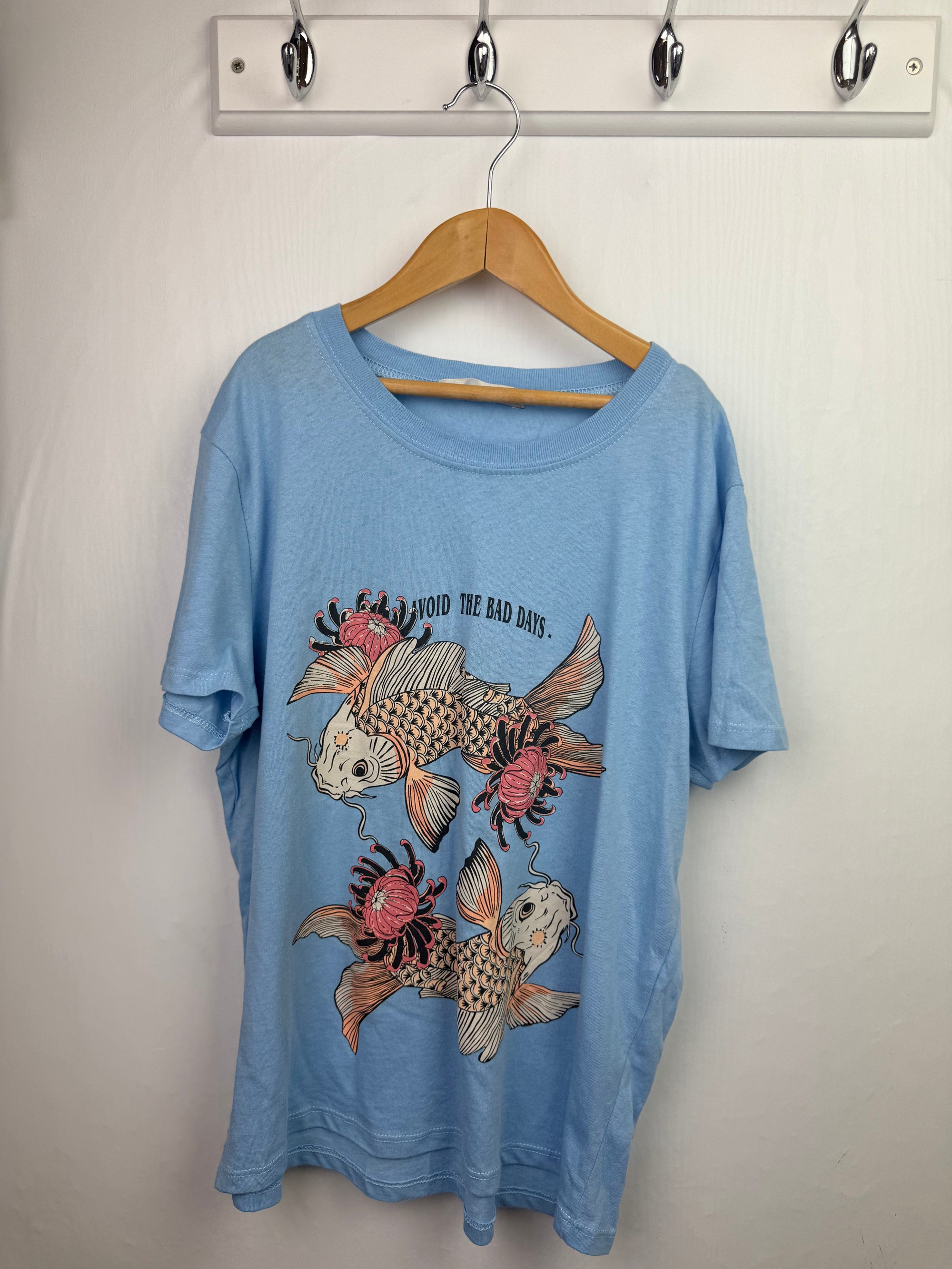 Pull & Bear Short Sleeve Top - Ladies Size Medium - Little Ones Preloved. Second Hand Children's & Preloved Baby, Kids, Girls & Boys Clothes. UK online