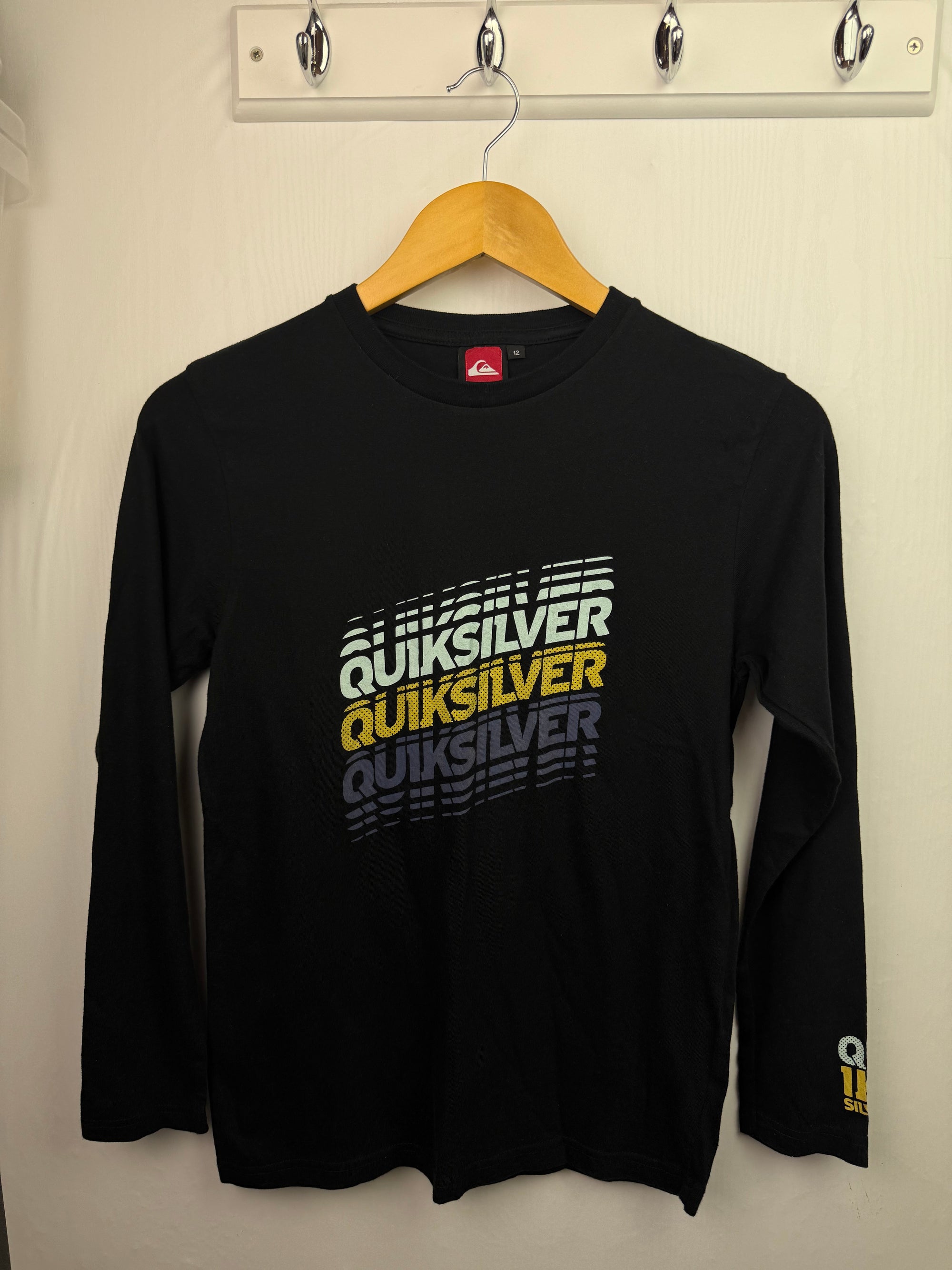 Quicksilver Black Long Sleeve Top - Boys 12 Years - Little Ones Preloved. Second Hand Children's & Preloved Baby, Kids, Girls & Boys Clothes. UK online