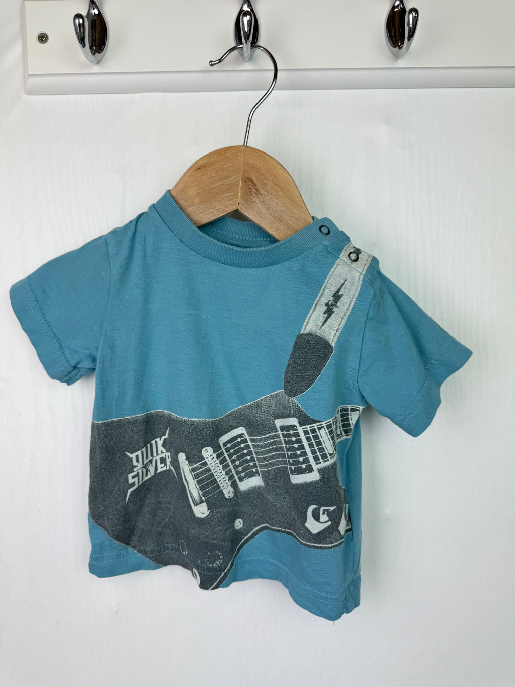 Quiksilver Blue Short Sleeve Top - Boys 3 Months - Little Ones Preloved. Second Hand Children's & Preloved Baby, Kids, Girls & Boys Clothes. UK online