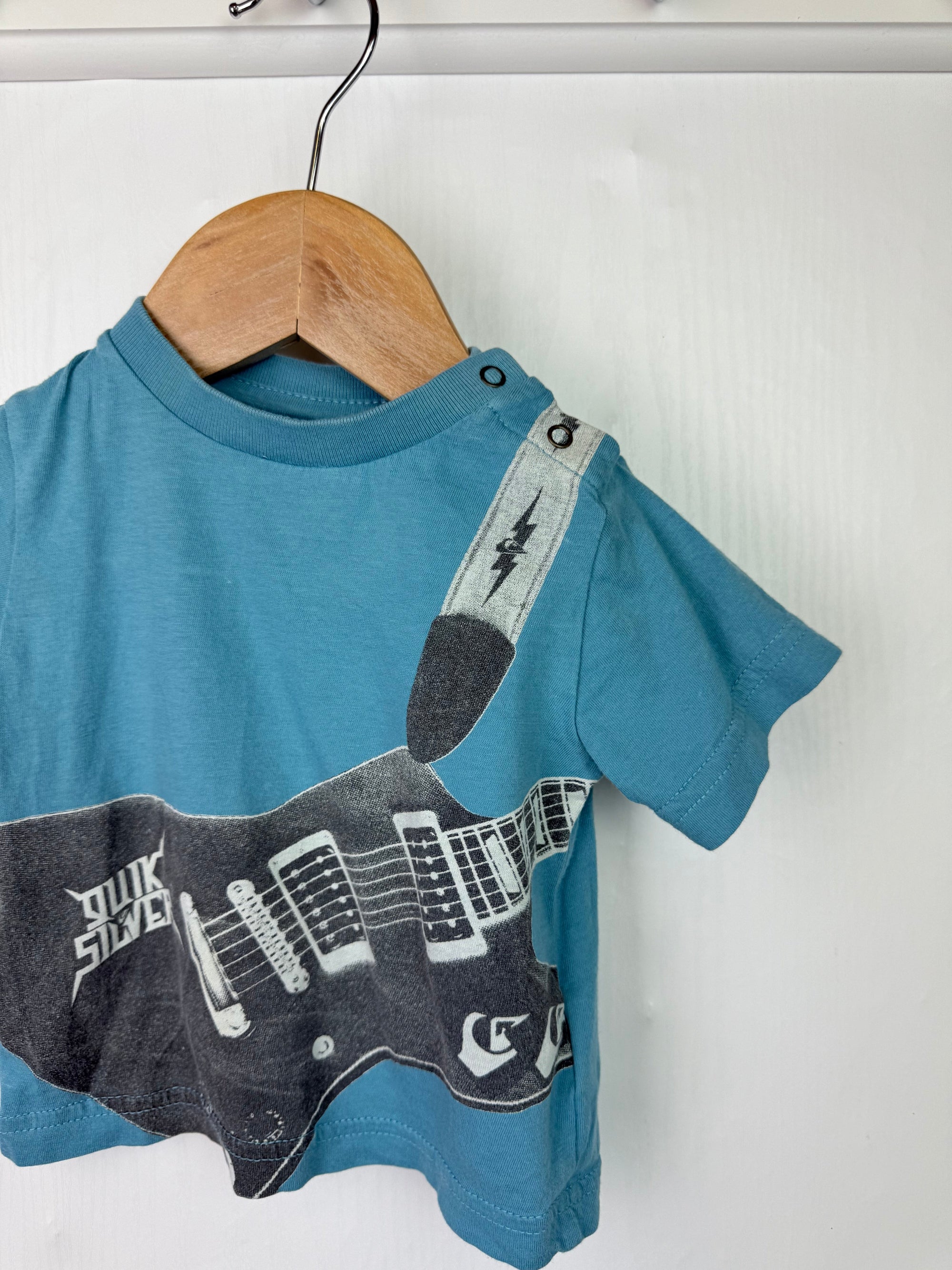 Quiksilver Blue Short Sleeve Top - Boys 3 Months - Little Ones Preloved. Second Hand Children's & Preloved Baby, Kids, Girls & Boys Clothes. UK online