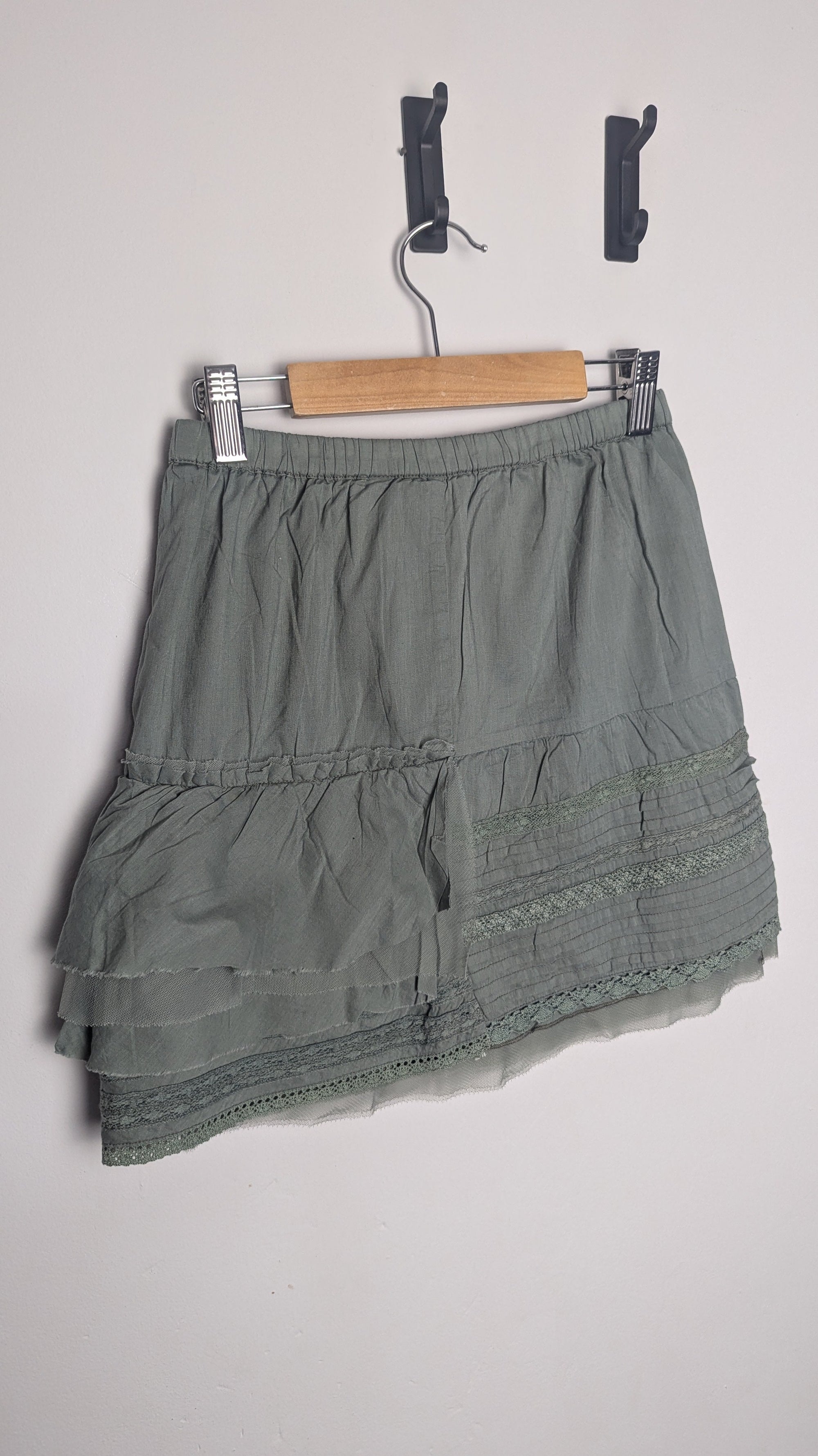 R Ninety Fifth Khaki Green Skirt - Girls 10 Years - Little Ones Preloved. Second Hand Children's & Preloved Baby, Kids, Girls & Boys Clothes. UK online