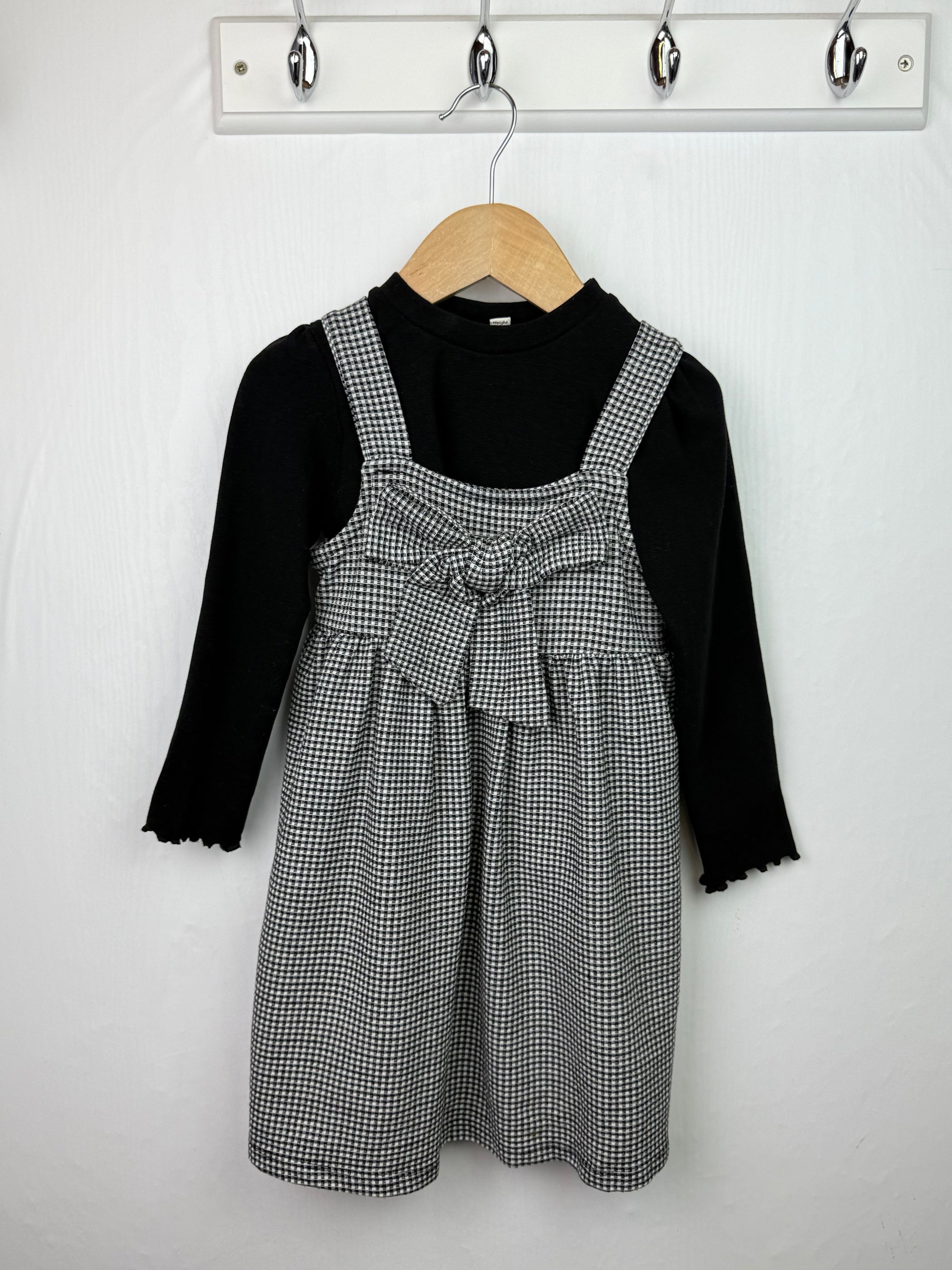 River Island Checked Dress & Ribbed Top - Girls 3 - 4 Years - Little Ones Preloved. Second Hand Children's & Preloved Baby, Kids, Girls & Boys Clothes. UK online