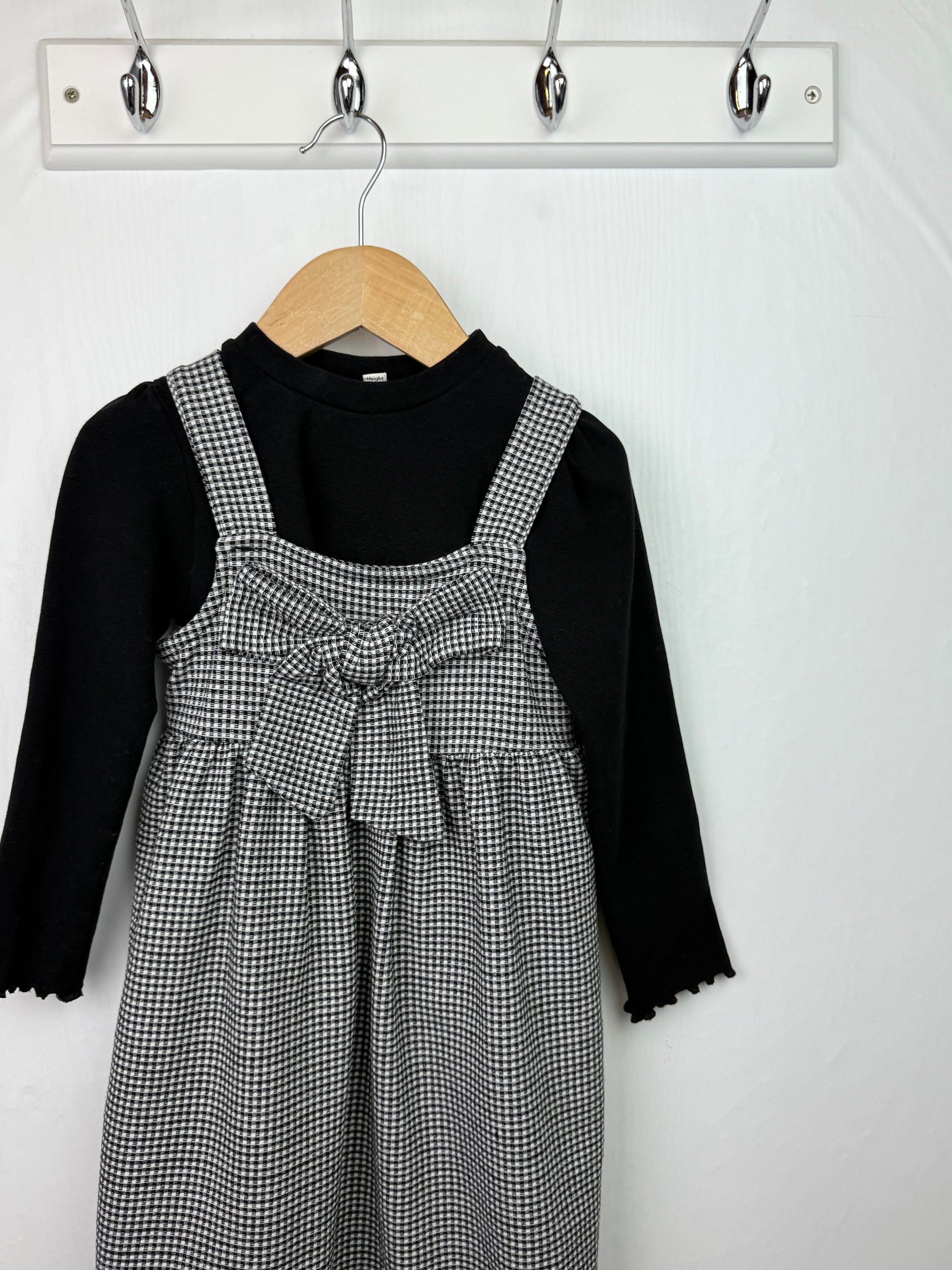 River Island Checked Dress & Ribbed Top - Girls 3 - 4 Years - Little Ones Preloved. Second Hand Children's & Preloved Baby, Kids, Girls & Boys Clothes. UK online