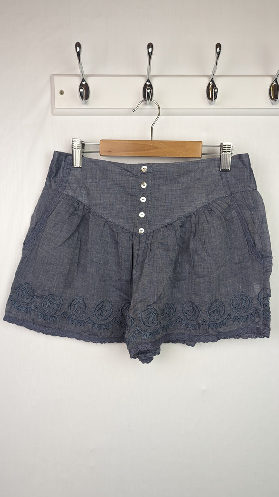 River Island Chelsea Girl Shorts - Girls 10 Years River island Used, Preloved, Preworn & Second Hand Baby, Kids & Children's Clothing UK Online. Cheap affordable. Brands including Next, Joules, Nutmeg Morrisons, TU, F&F, H&M.