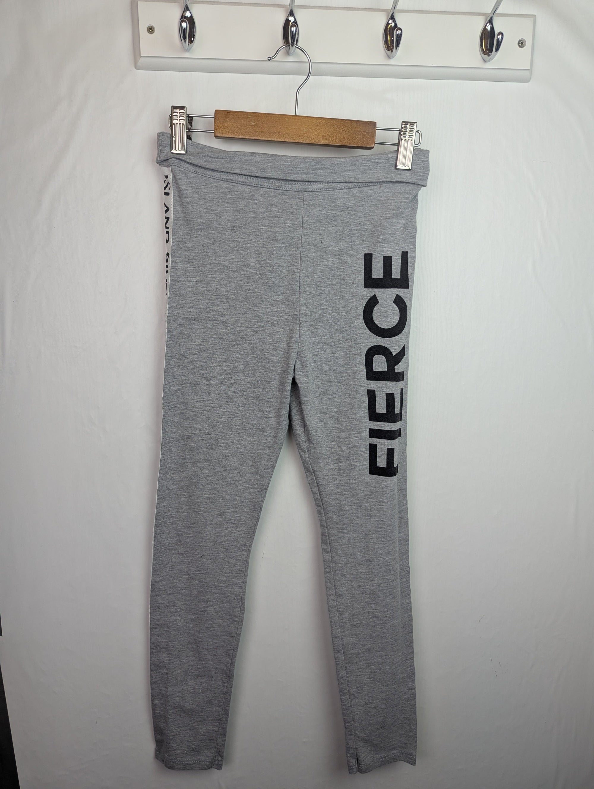 River Island Grey Leggings - Girls 9 - 10 Years - Little Ones Preloved. Second Hand Children's & Preloved Baby, Kids, Girls & Boys Clothes. UK online