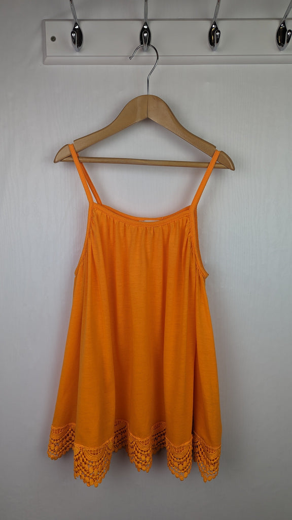 River Island Orange Flare Top - Girls 11-12 Years River Island Used, Preloved, Preworn & Second Hand Baby, Kids & Children's Clothing UK Online. Cheap affordable. Brands including Next, Joules, Nutmeg Morrisons, TU, F&F, H&M.