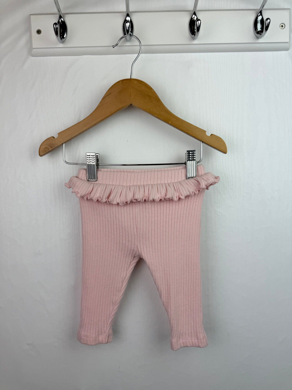 River Island Pink Ribbed Leggings - Girls 3 - 6 Months - Little Ones Preloved. Second Hand Children's & Preloved Baby, Kids, Girls & Boys Clothes. UK online