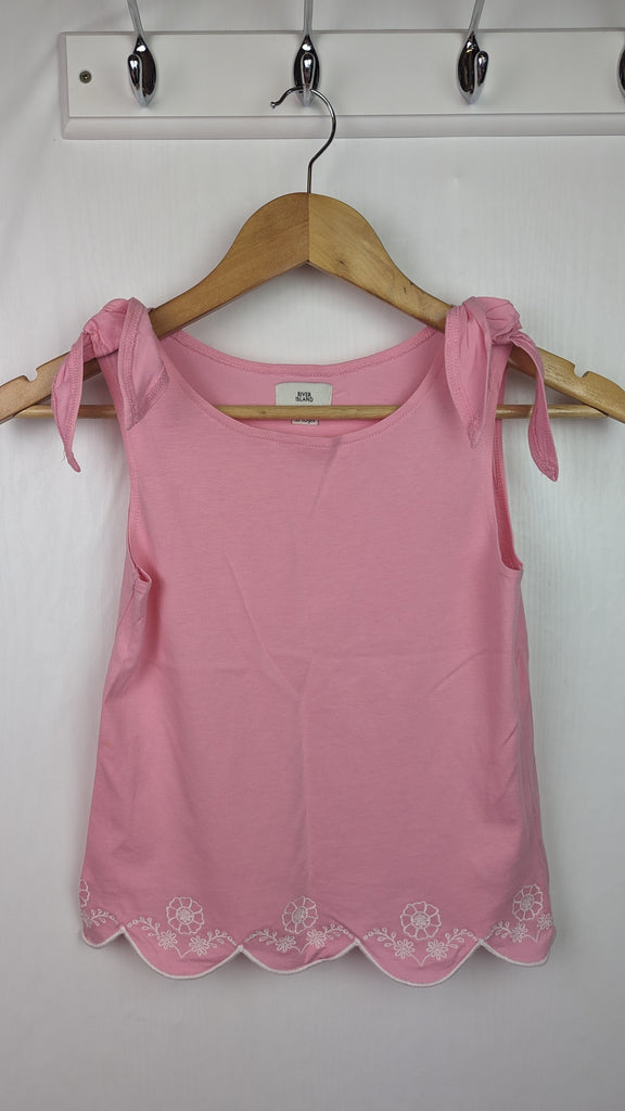 River Island Pink Sleeveless Top - Girls 9-10 Years River Island Used, Preloved, Preworn & Second Hand Baby, Kids & Children's Clothing UK Online. Cheap affordable. Brands including Next, Joules, Nutmeg Morrisons, TU, F&F, H&M.