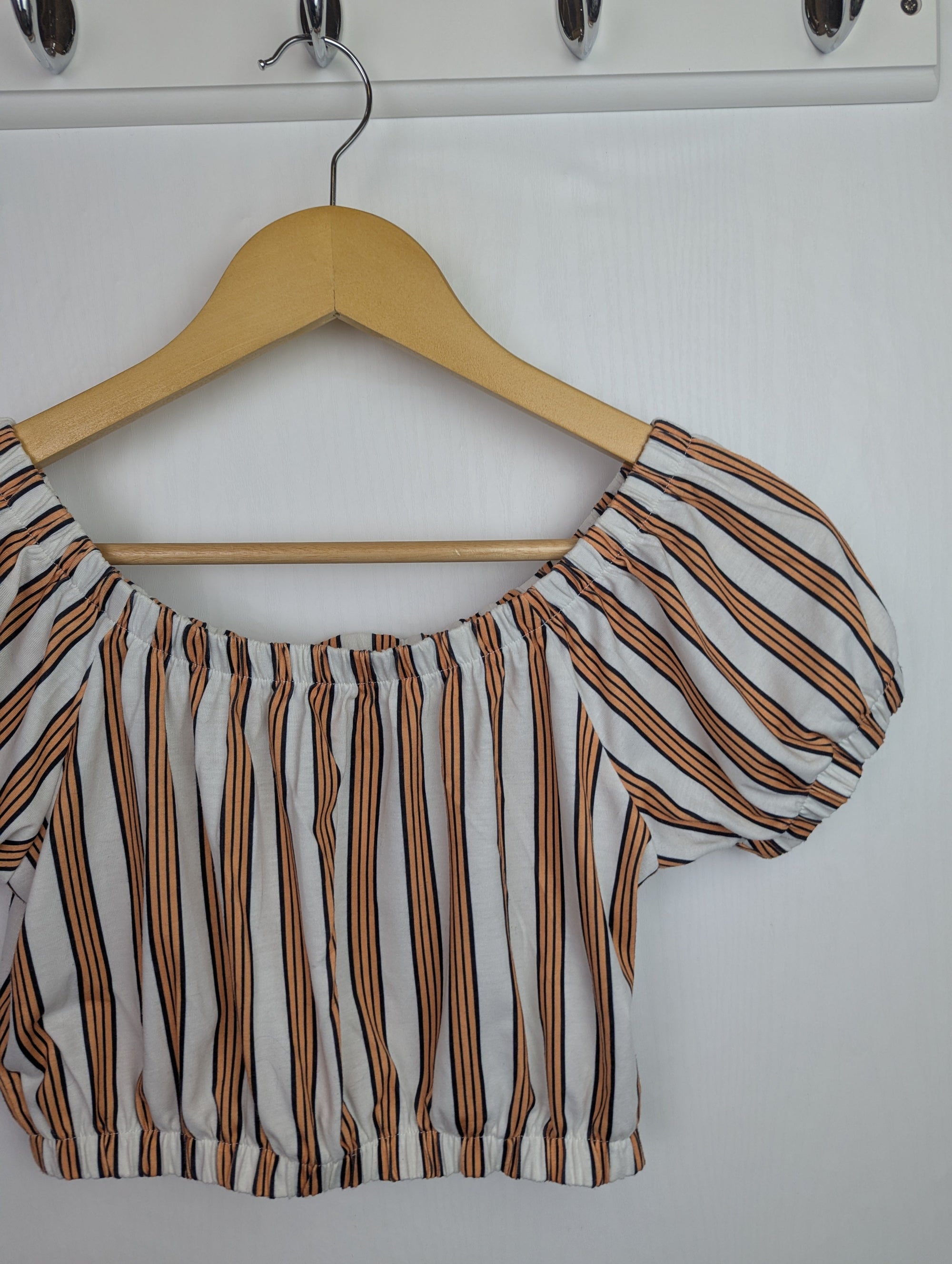 River Island Striped Crop Top - Girls 9 - 10 Years - Little Ones Preloved. Second Hand Children's & Preloved Baby, Kids, Girls & Boys Clothes. UK online