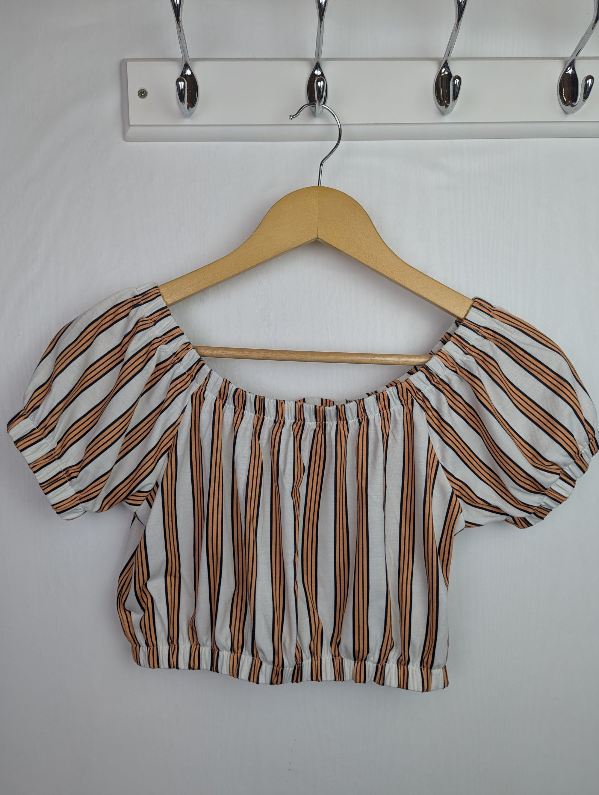 River Island Striped Crop Top - Girls 9 - 10 Years - Little Ones Preloved. Second Hand Children's & Preloved Baby, Kids, Girls & Boys Clothes. UK online