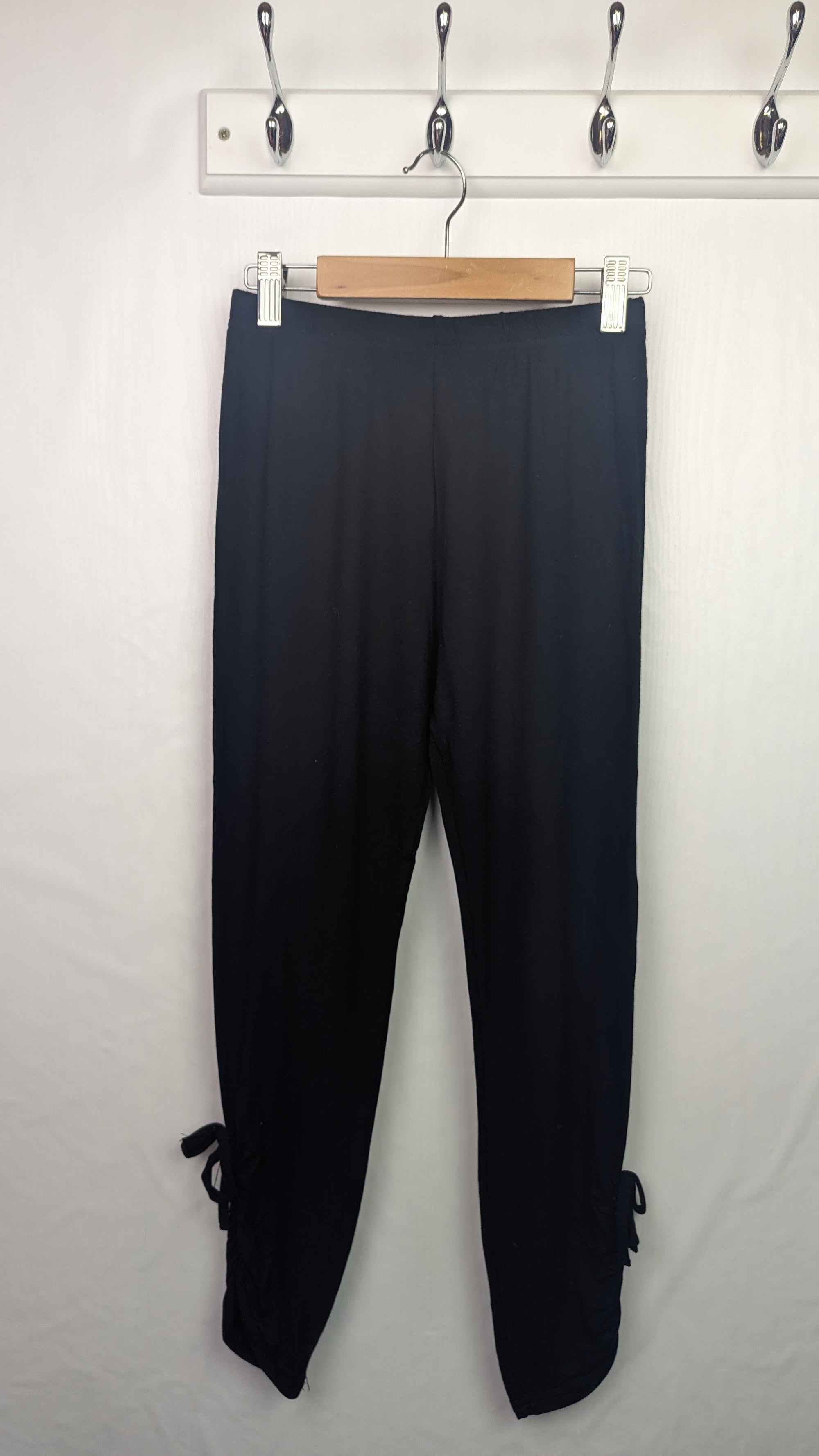 Shein Black Ruched Leggings - Girls 11 - 12 Years - Little Ones Preloved. Second Hand Children's & Preloved Baby, Kids, Girls & Boys Clothes. UK online